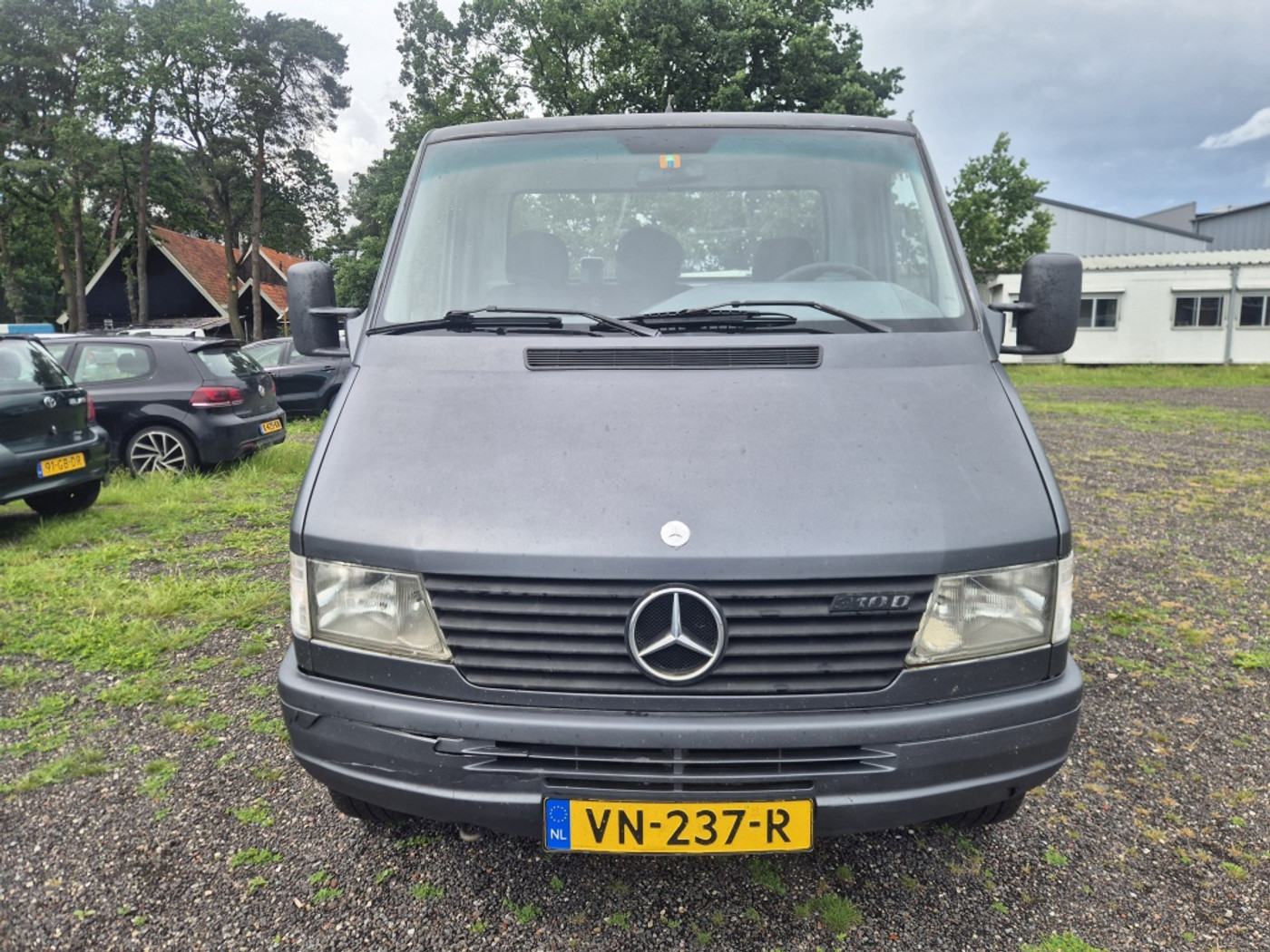Foto van Mercedes-Benz 310 D