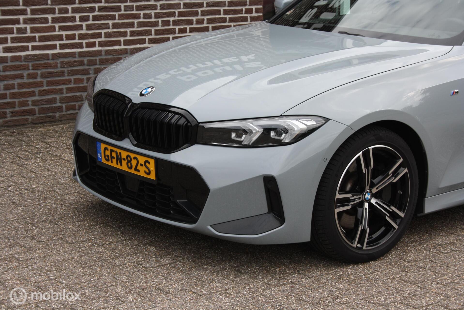 Foto van BMW 330i