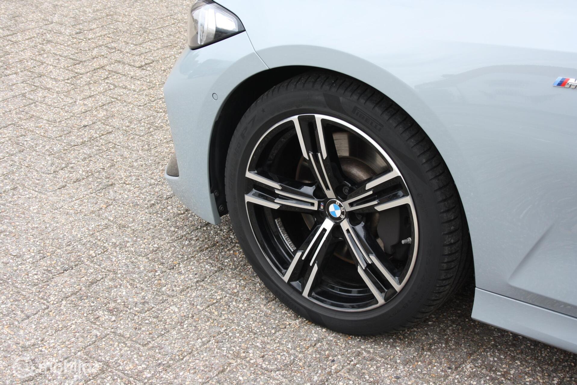 Foto van BMW 330i