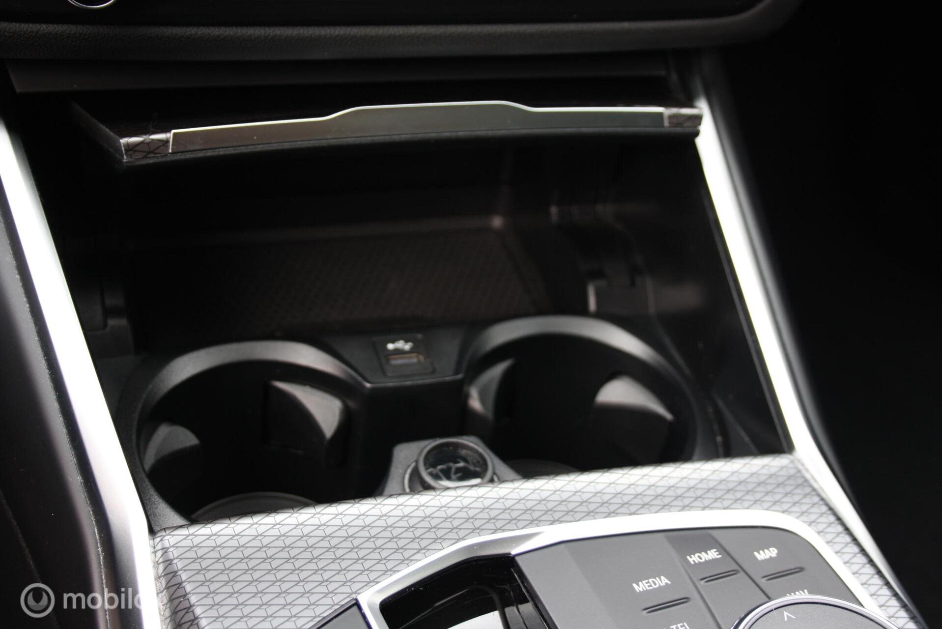Foto van BMW 330i