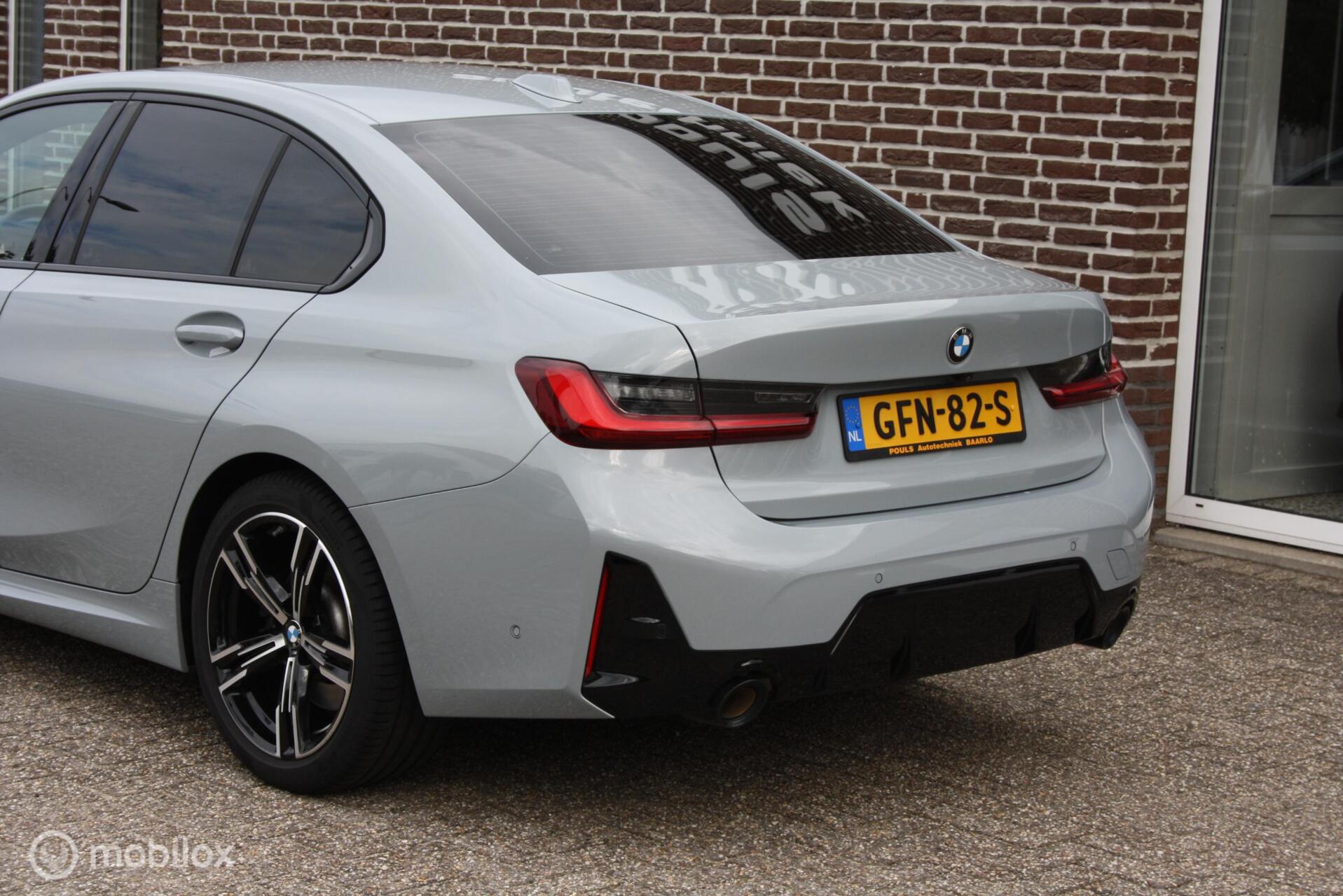 Foto van BMW 330i