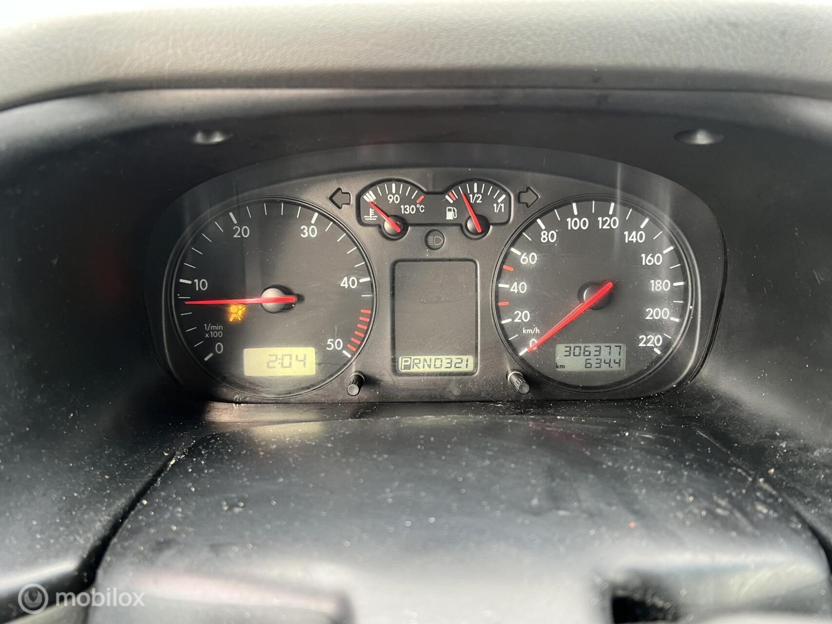 Foto van Volkswagen T4 Bestel 1.0 Tdi 75 KW Aut D.c.