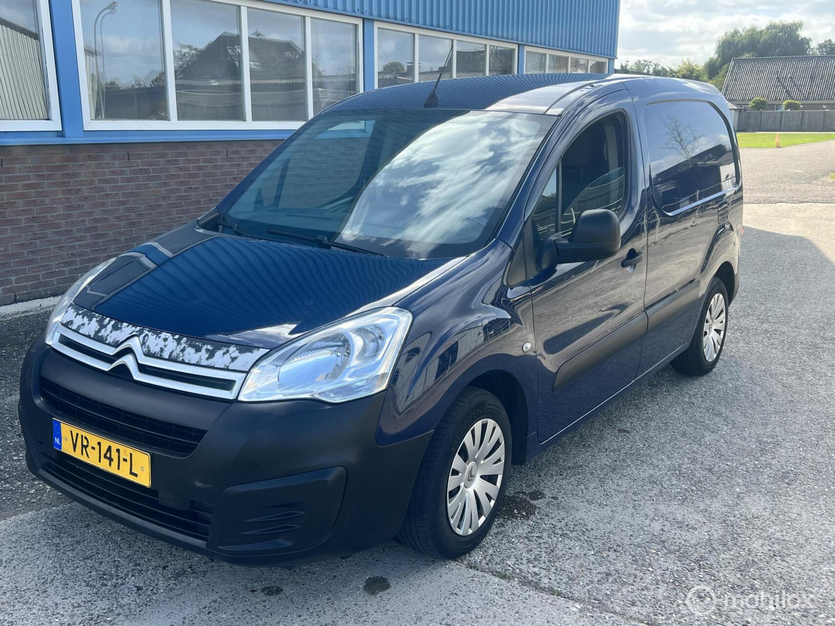 Citroen Berlingo 1.6 HDI 500 Club 2015 - voorkant