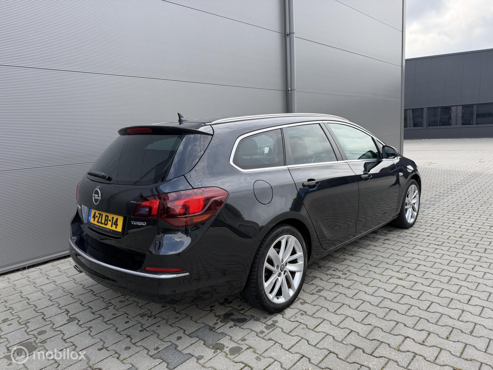 Foto van Opel Astra Sports Tourer
