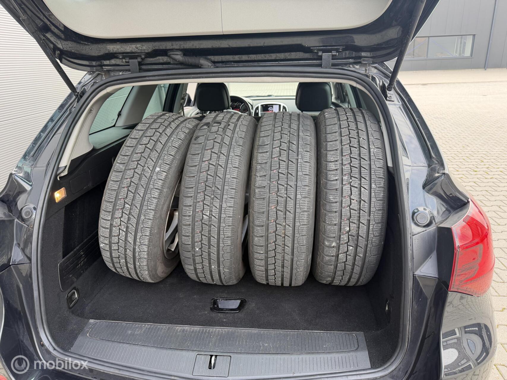 Foto van Opel Astra Sports Tourer