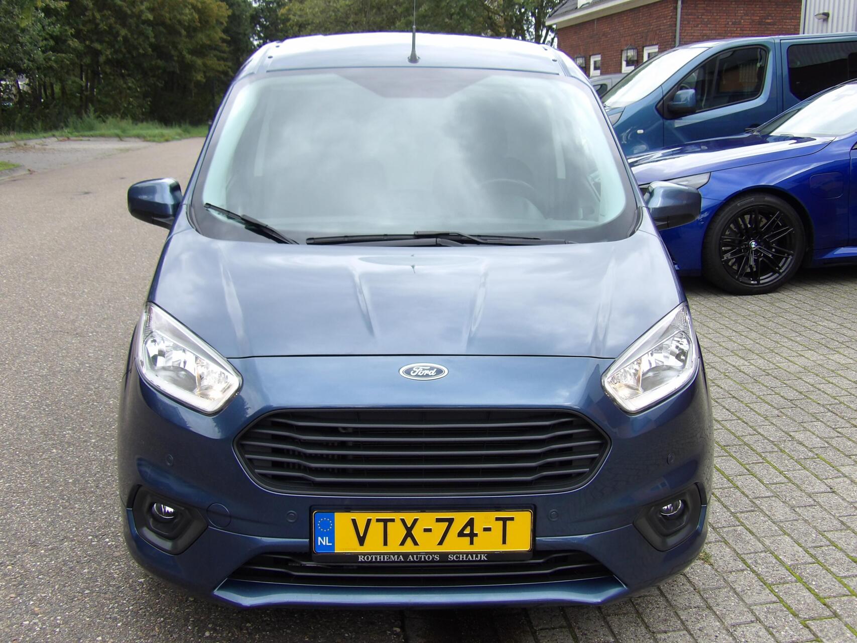 Foto van Ford Transit Courier