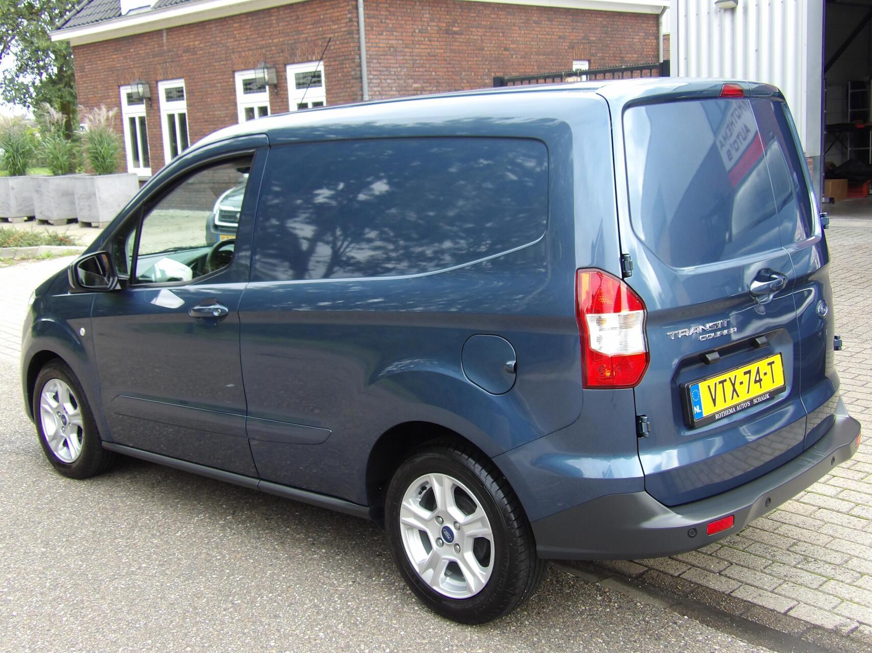 Foto van Ford Transit Courier