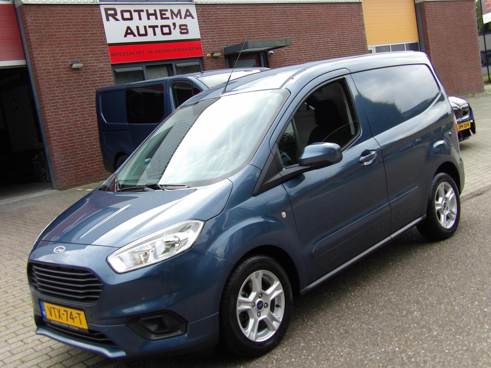 Foto van Ford Transit Courier
