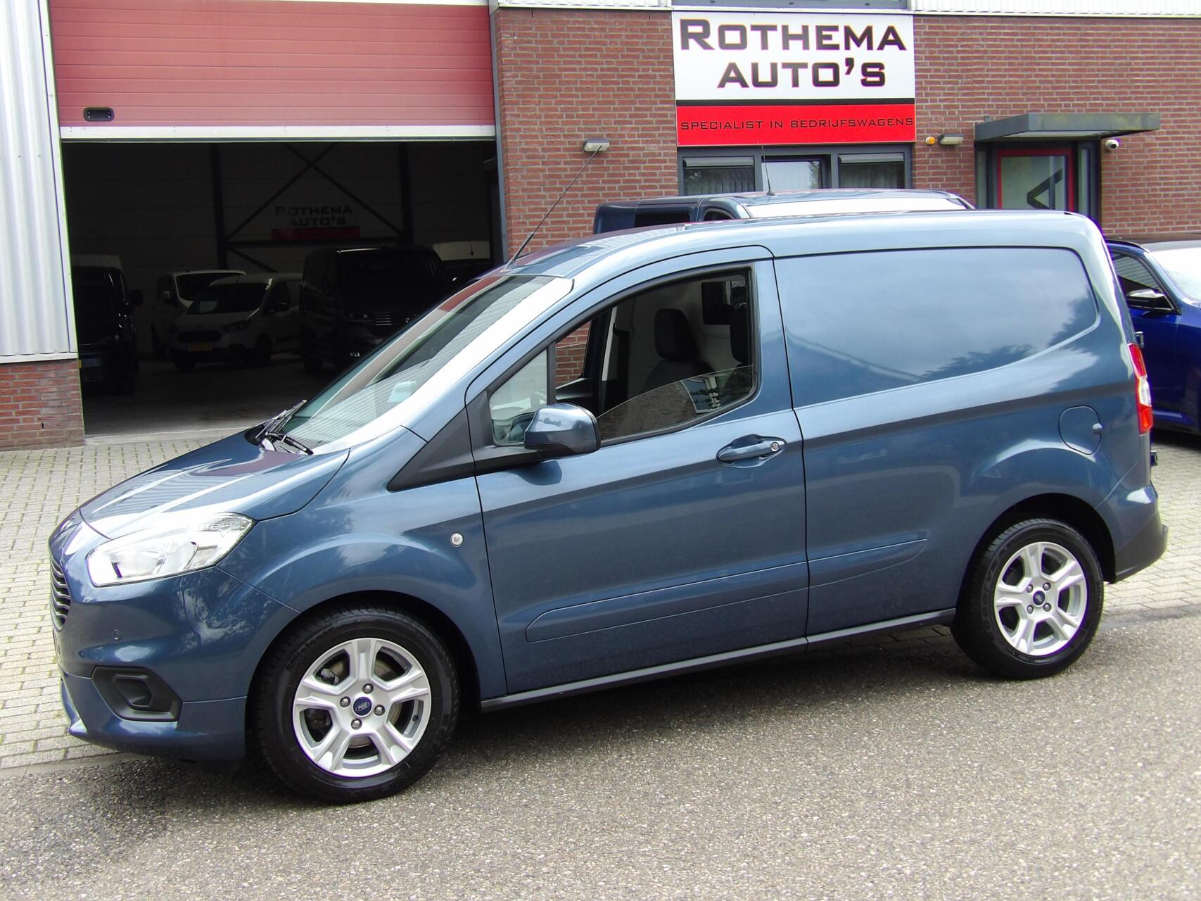 Foto van Ford Transit Courier