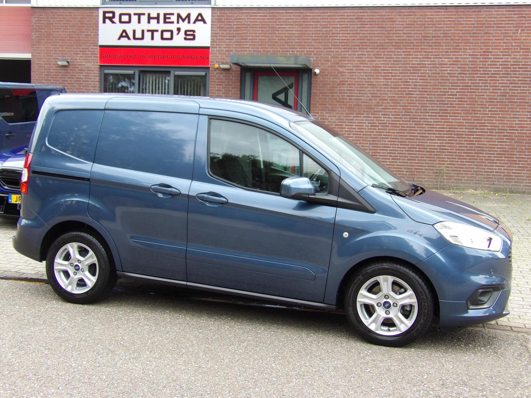 Foto van Ford Transit Courier