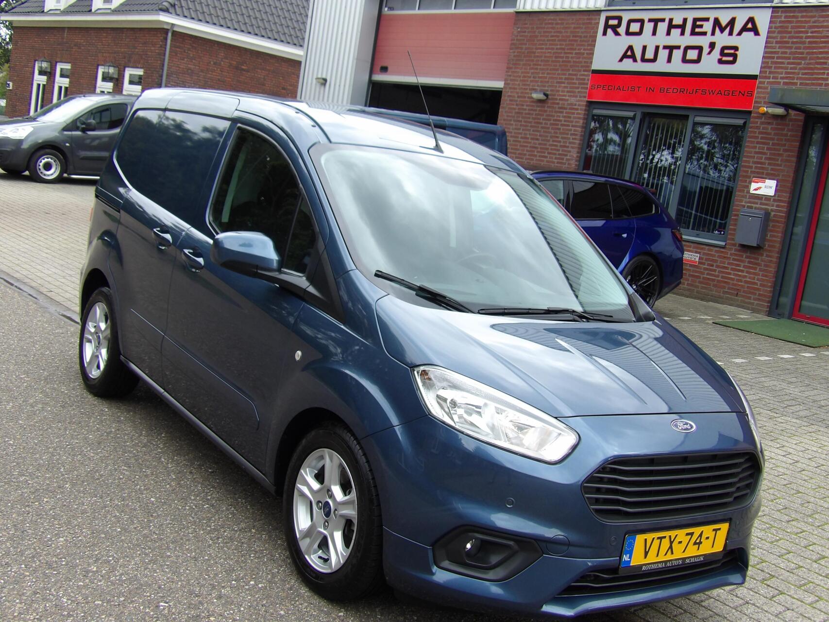 Foto van Ford Transit Courier