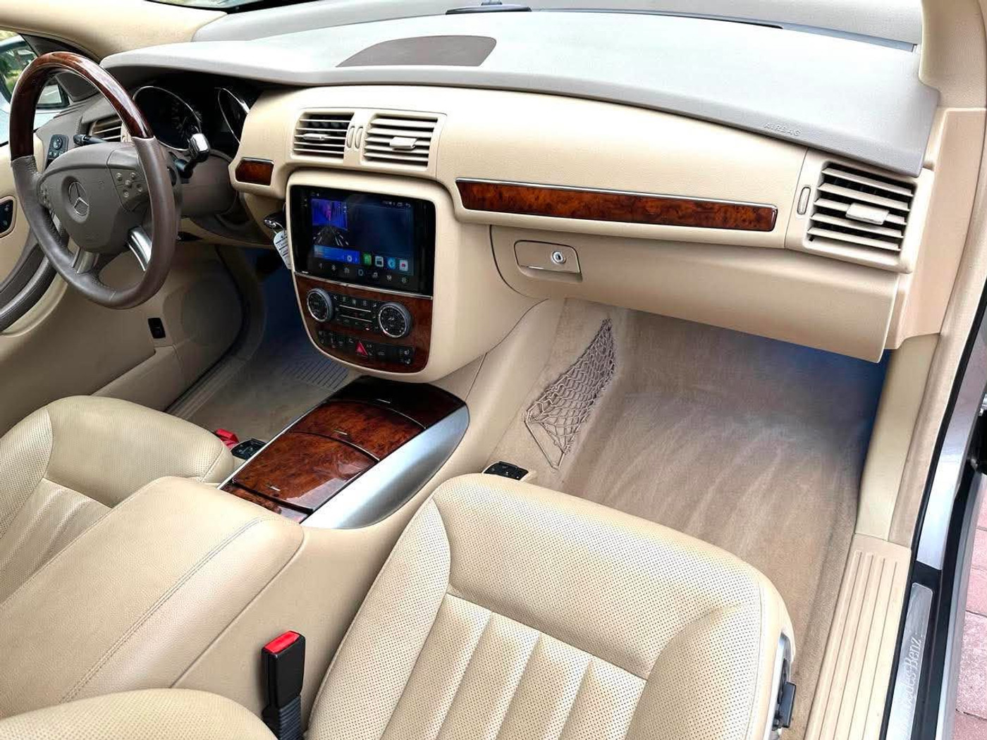 Foto van Mercedes-Benz R 500 4Matic