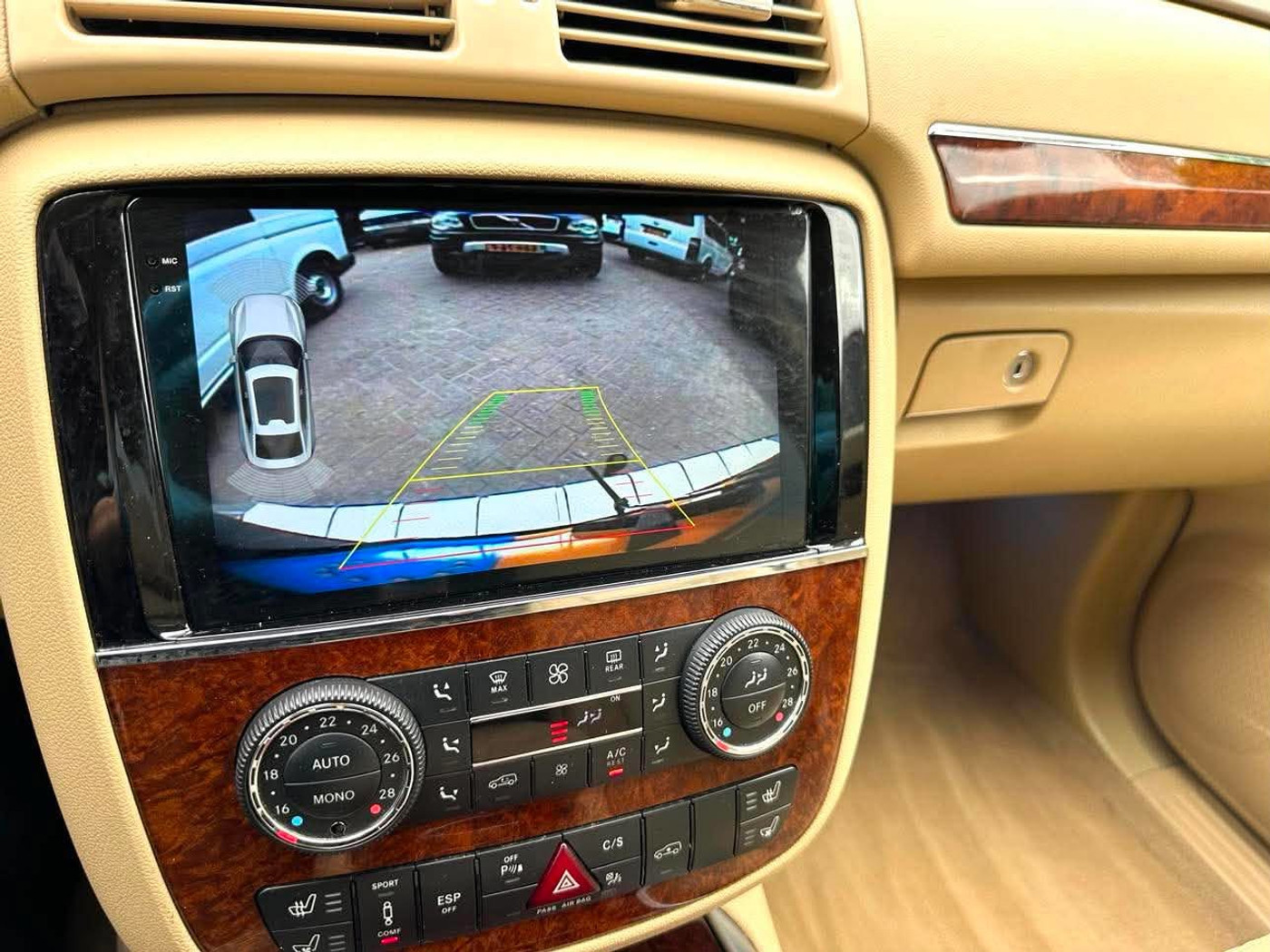 Foto van Mercedes-Benz R 500 4Matic