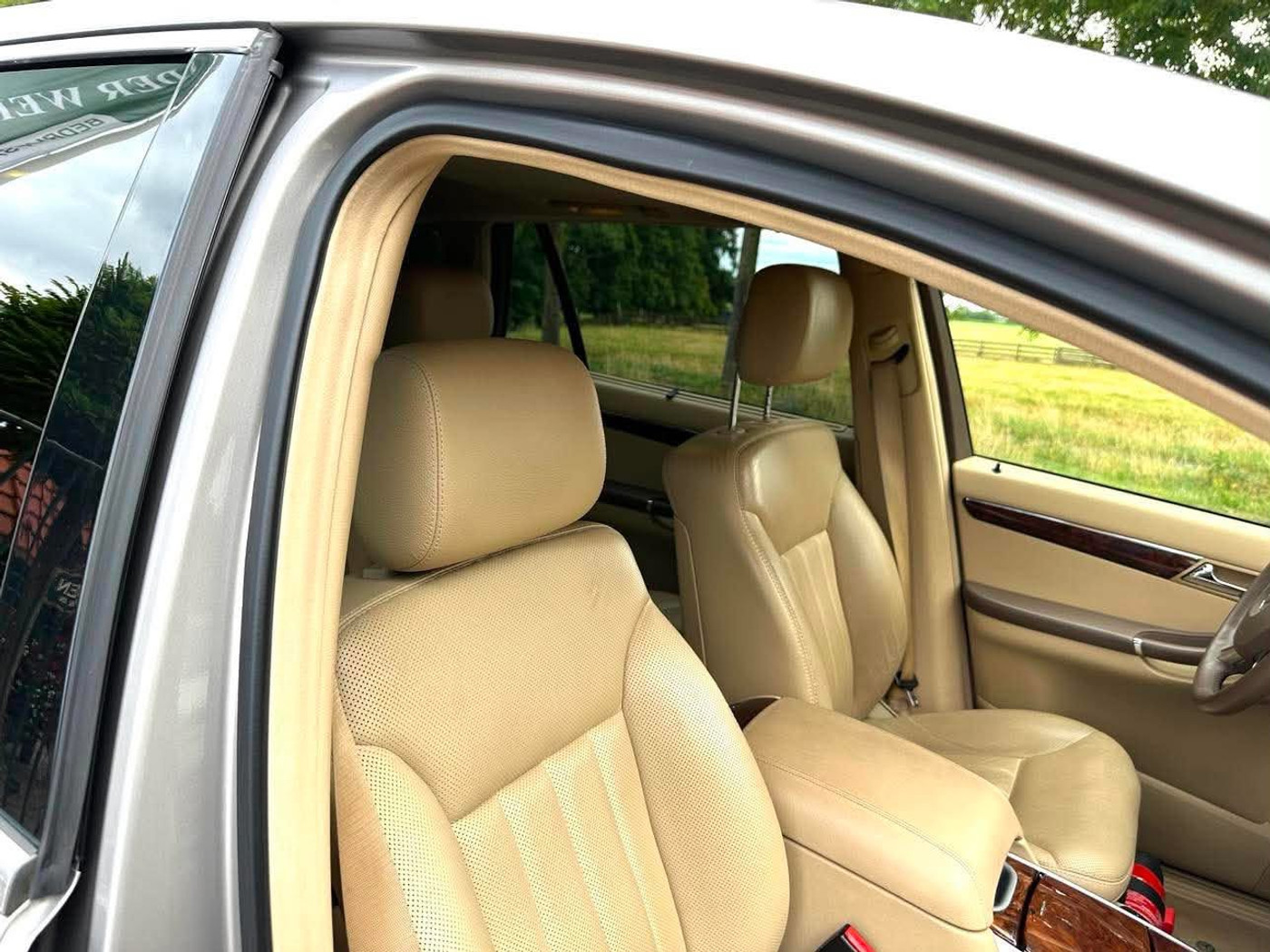 Foto van Mercedes-Benz R 500 4Matic