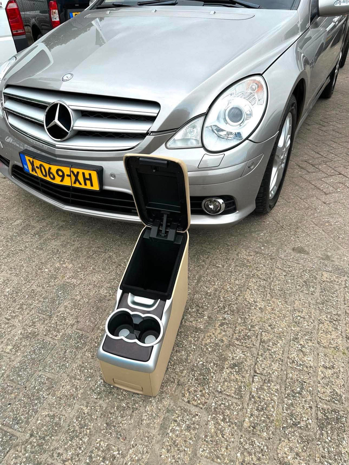 Foto van Mercedes-Benz R 500 4Matic