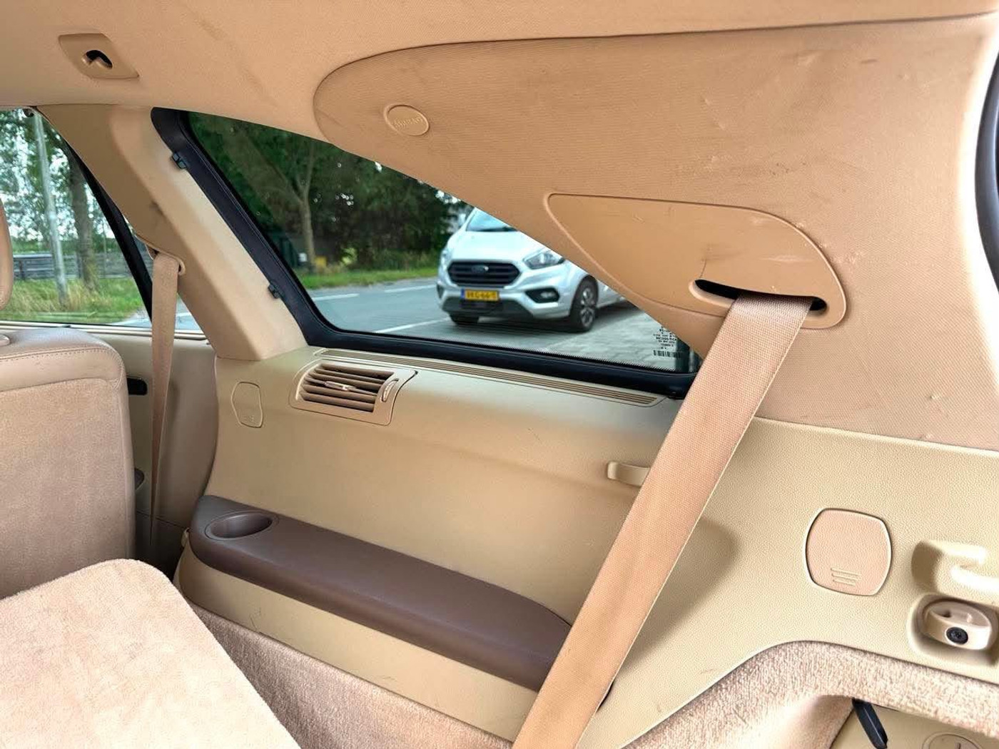 Foto van Mercedes-Benz R 500 4Matic