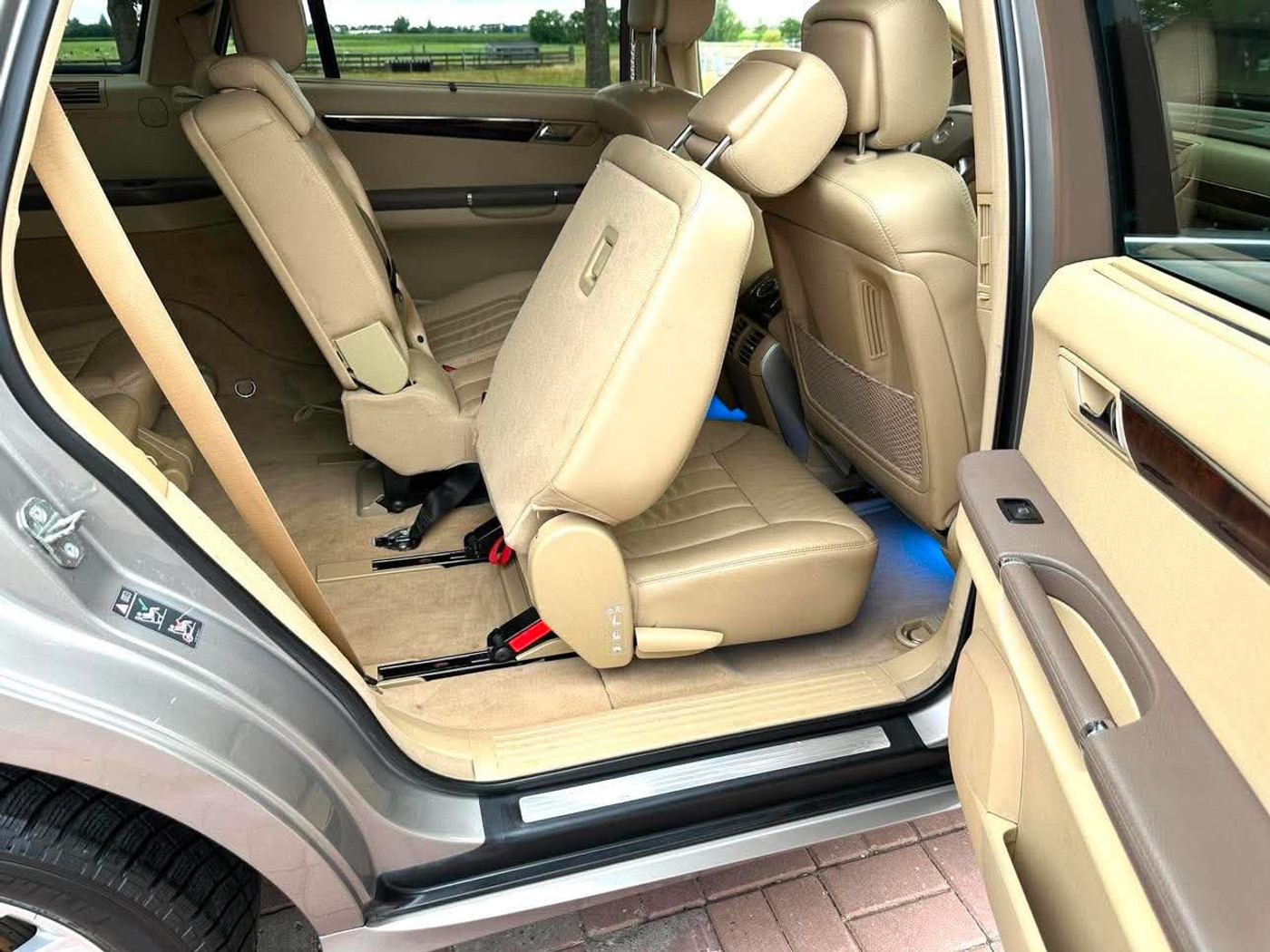 Foto van Mercedes-Benz R 500 4Matic
