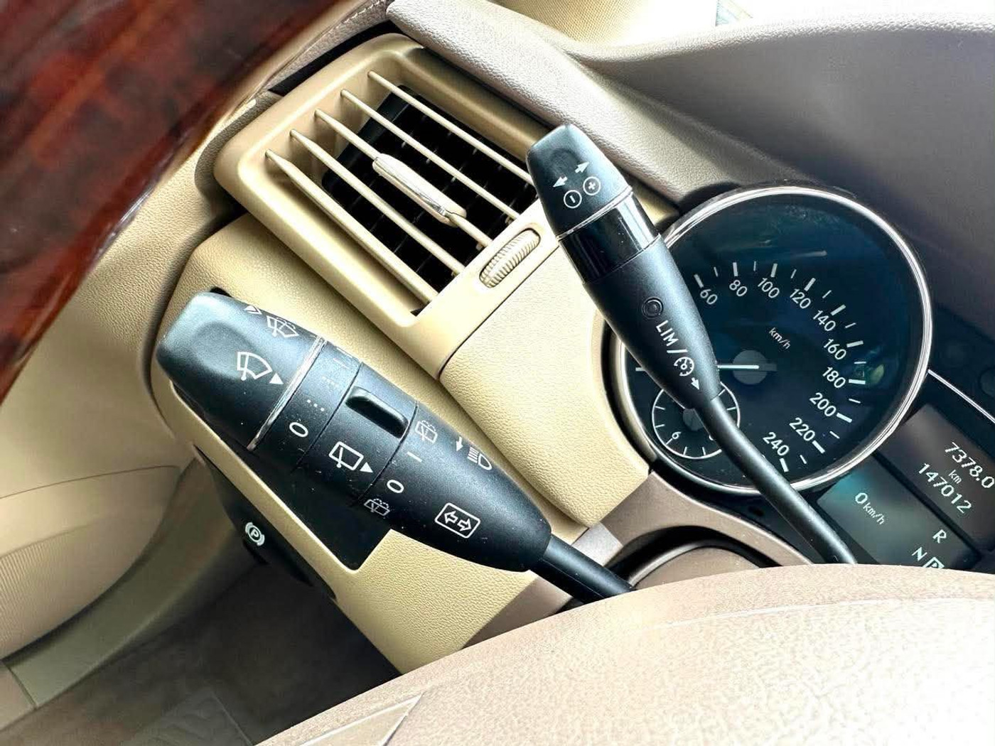Foto van Mercedes-Benz R 500 4Matic
