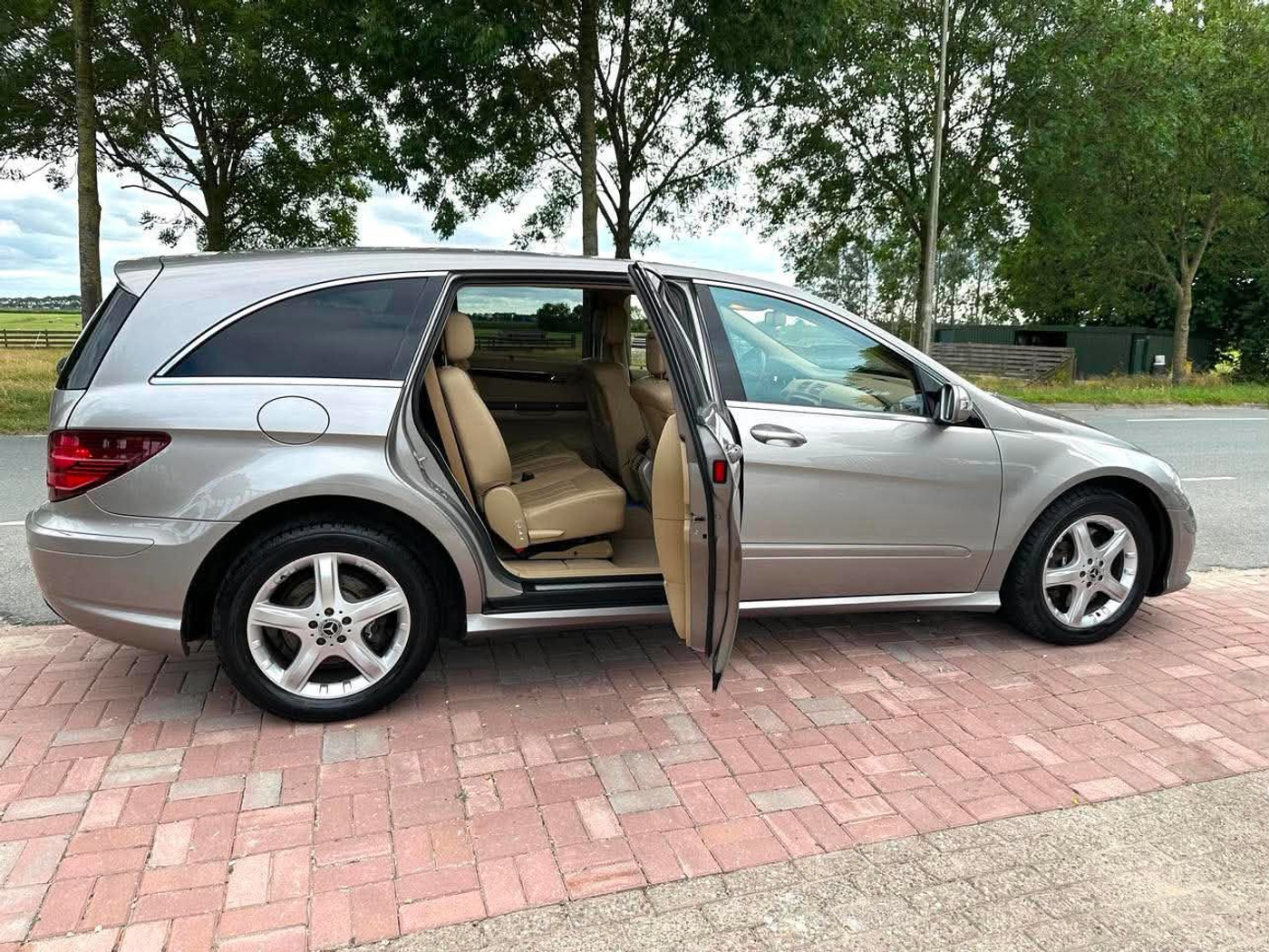 Foto van Mercedes-Benz R 500 4Matic
