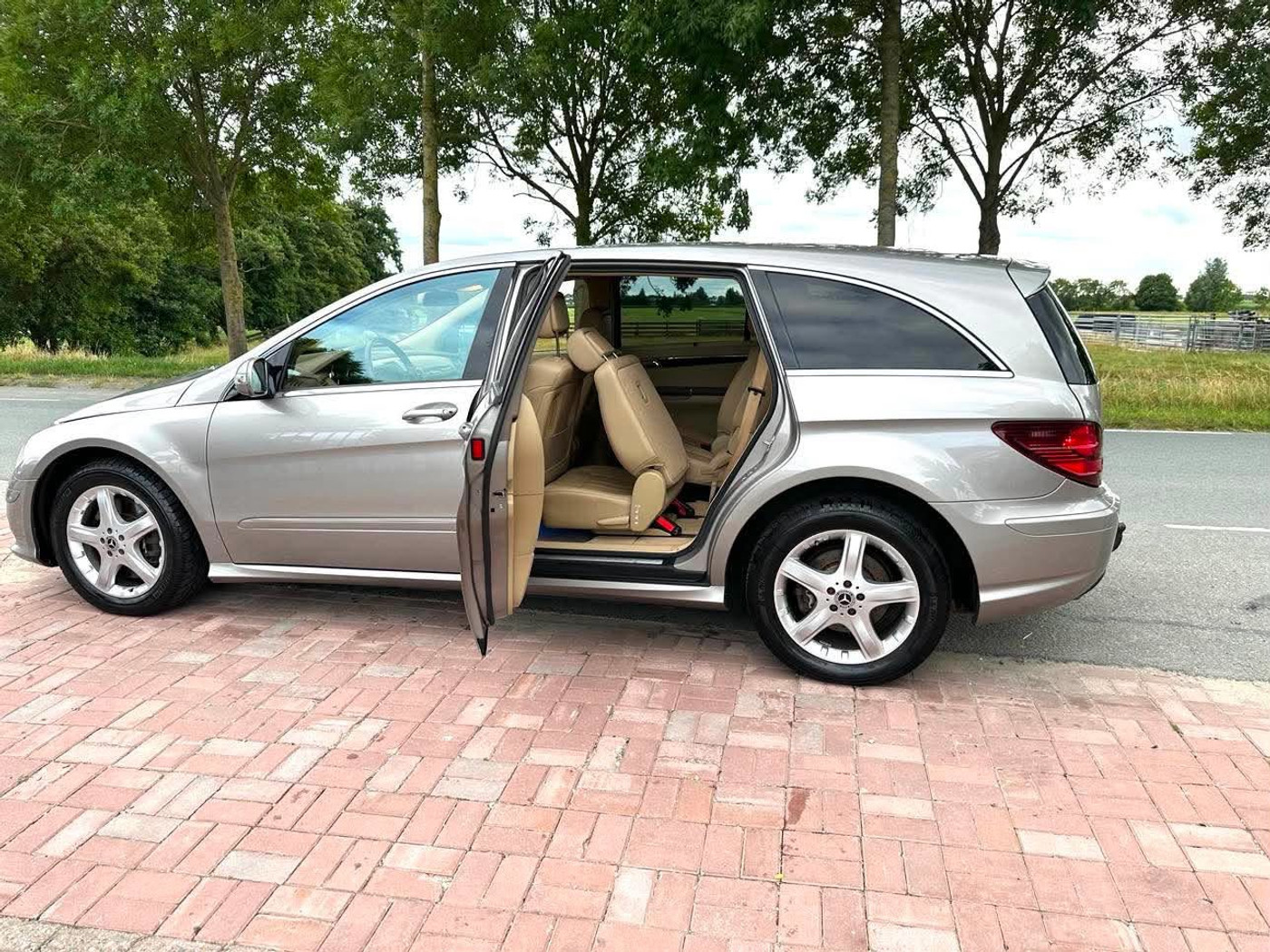 Foto van Mercedes-Benz R 500 4Matic