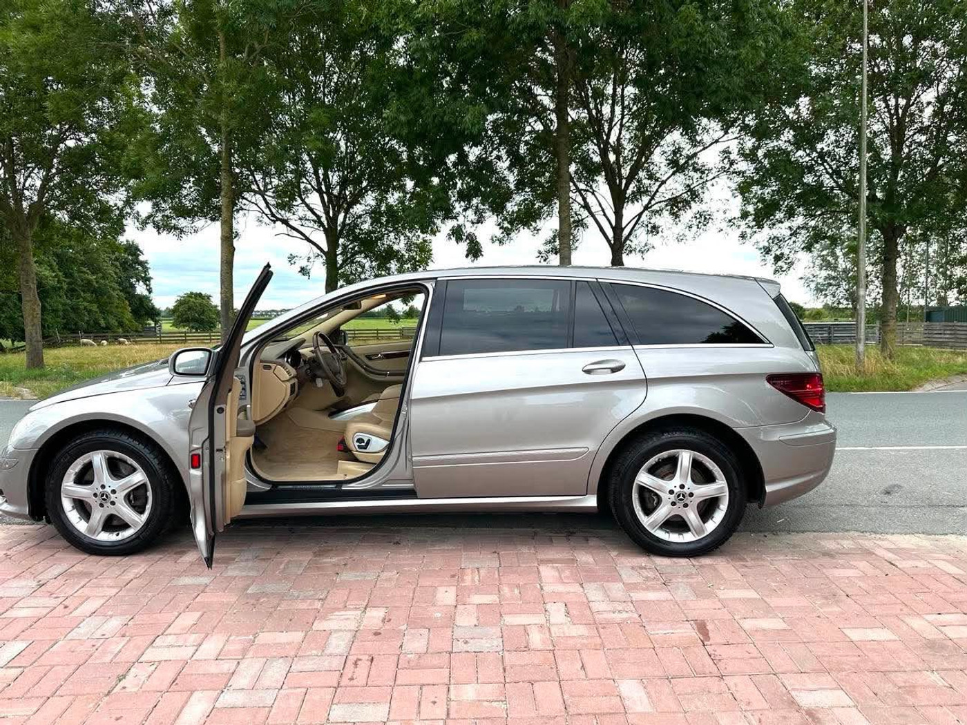 Foto van Mercedes-Benz R 500 4Matic