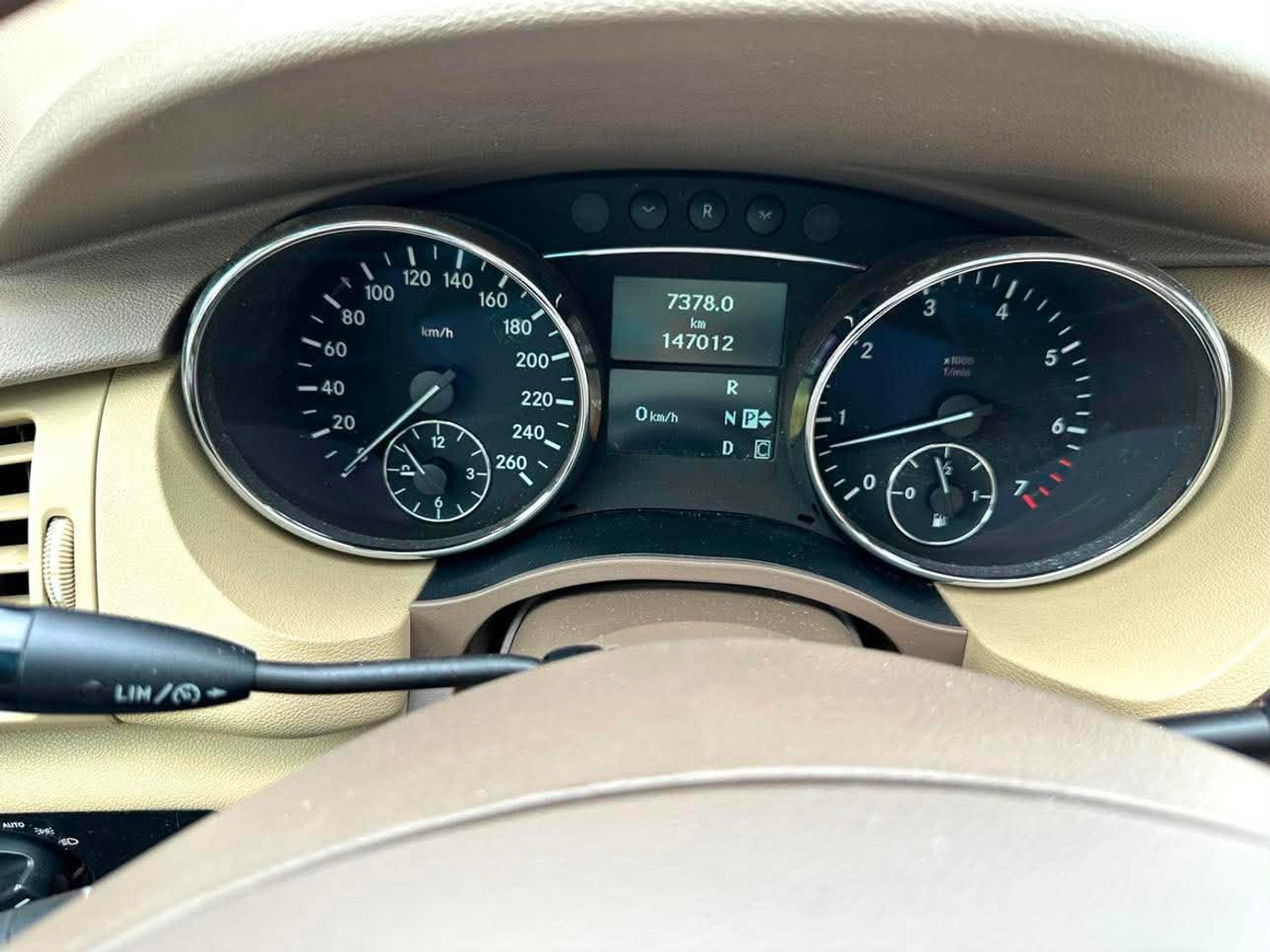 Foto van Mercedes-Benz R 500 4Matic