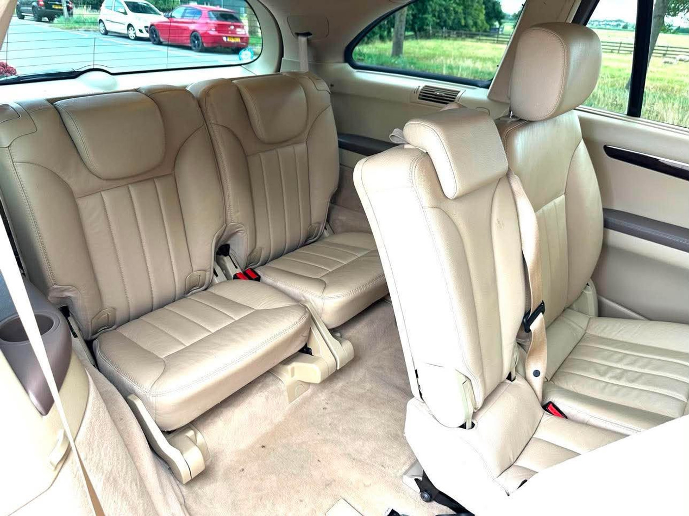 Foto van Mercedes-Benz R 500 4Matic