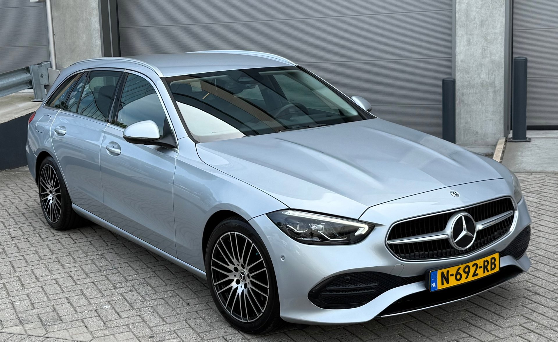 Foto van Mercedes-Benz C 200