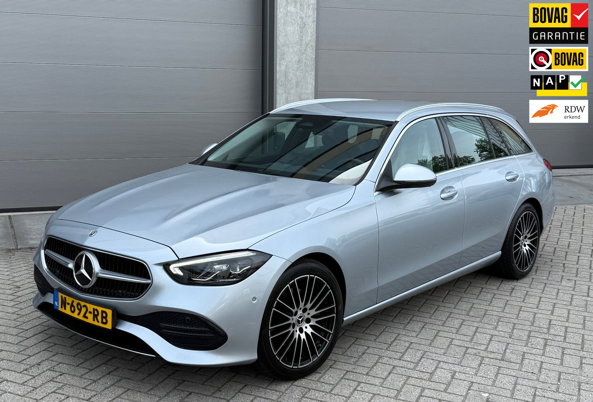 Mercedes-Benz C 200 200 204pk 12-2021 Grijs 1E EIG 2021 - voorkant