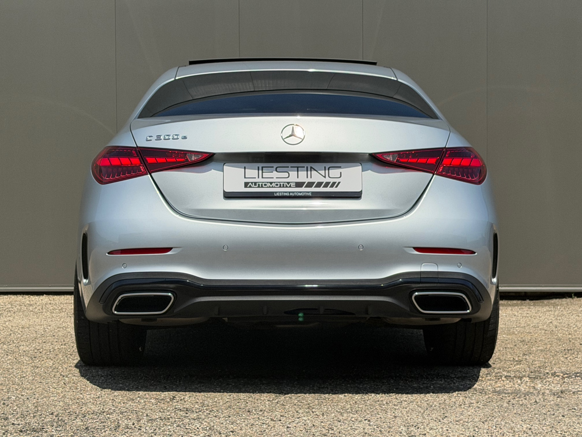 Foto van Mercedes-Benz C 300 E