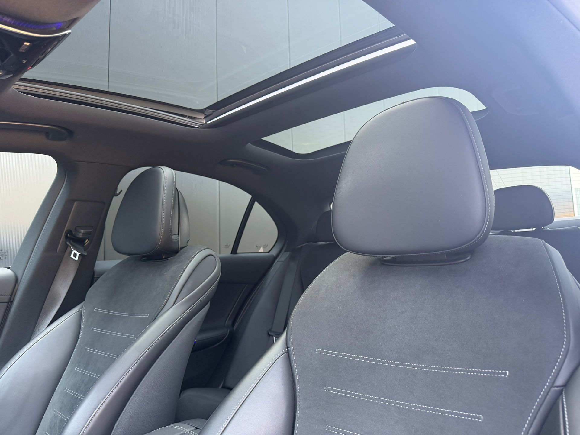 Foto van Mercedes-Benz C 300 E