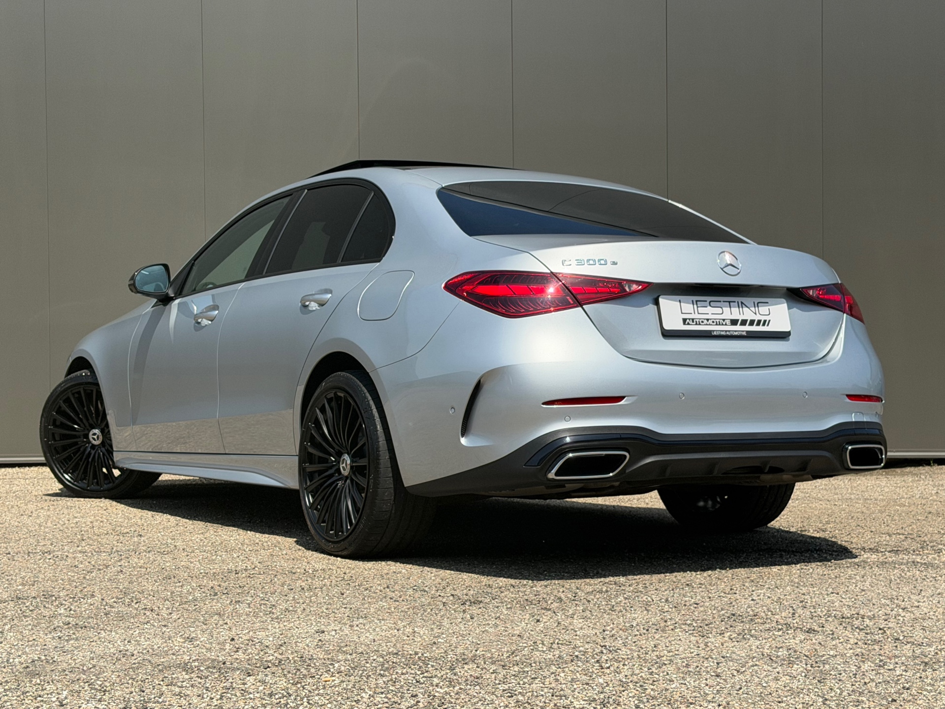Foto van Mercedes-Benz C 300 E