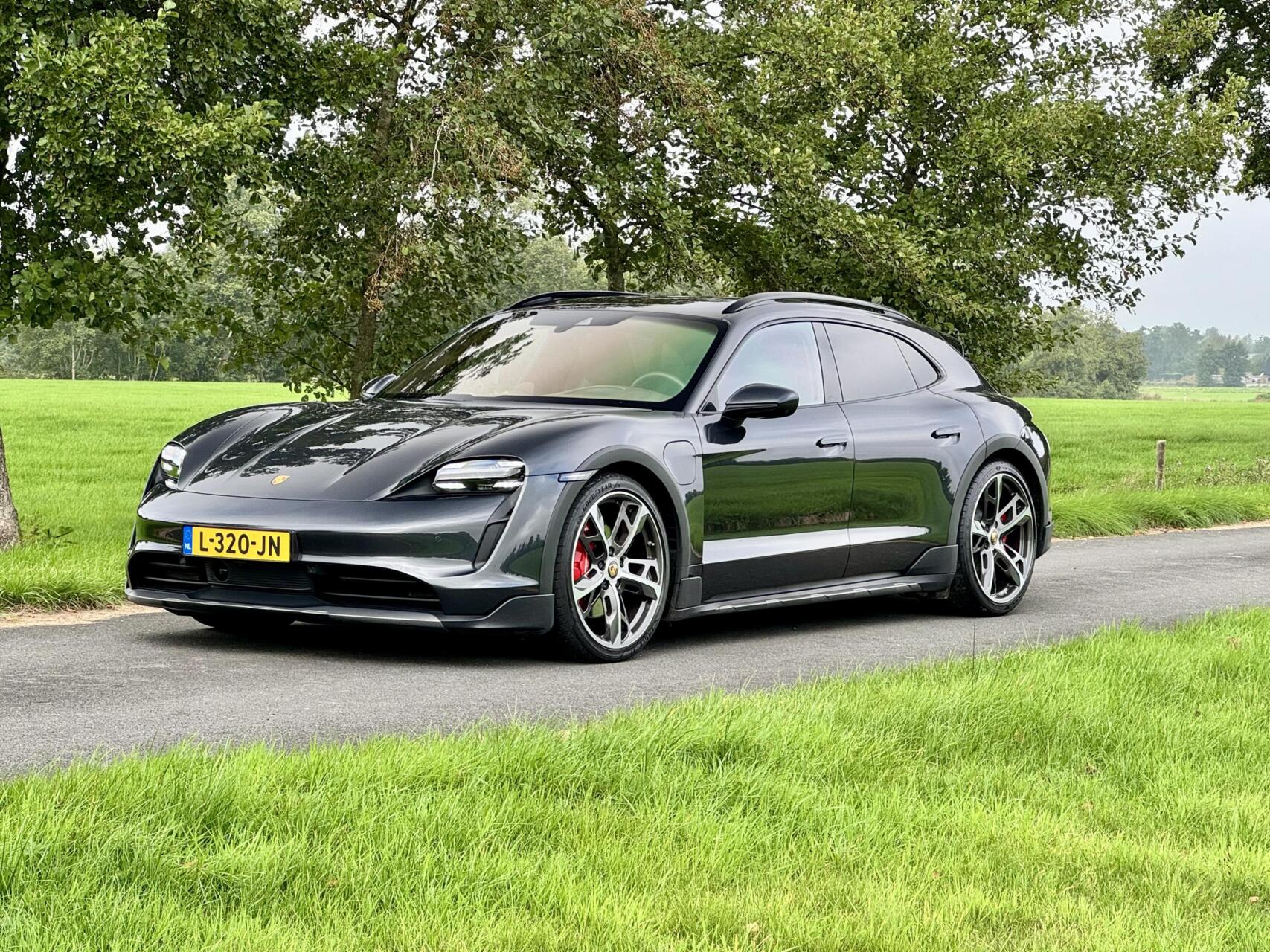 Foto van Porsche Taycan 4s