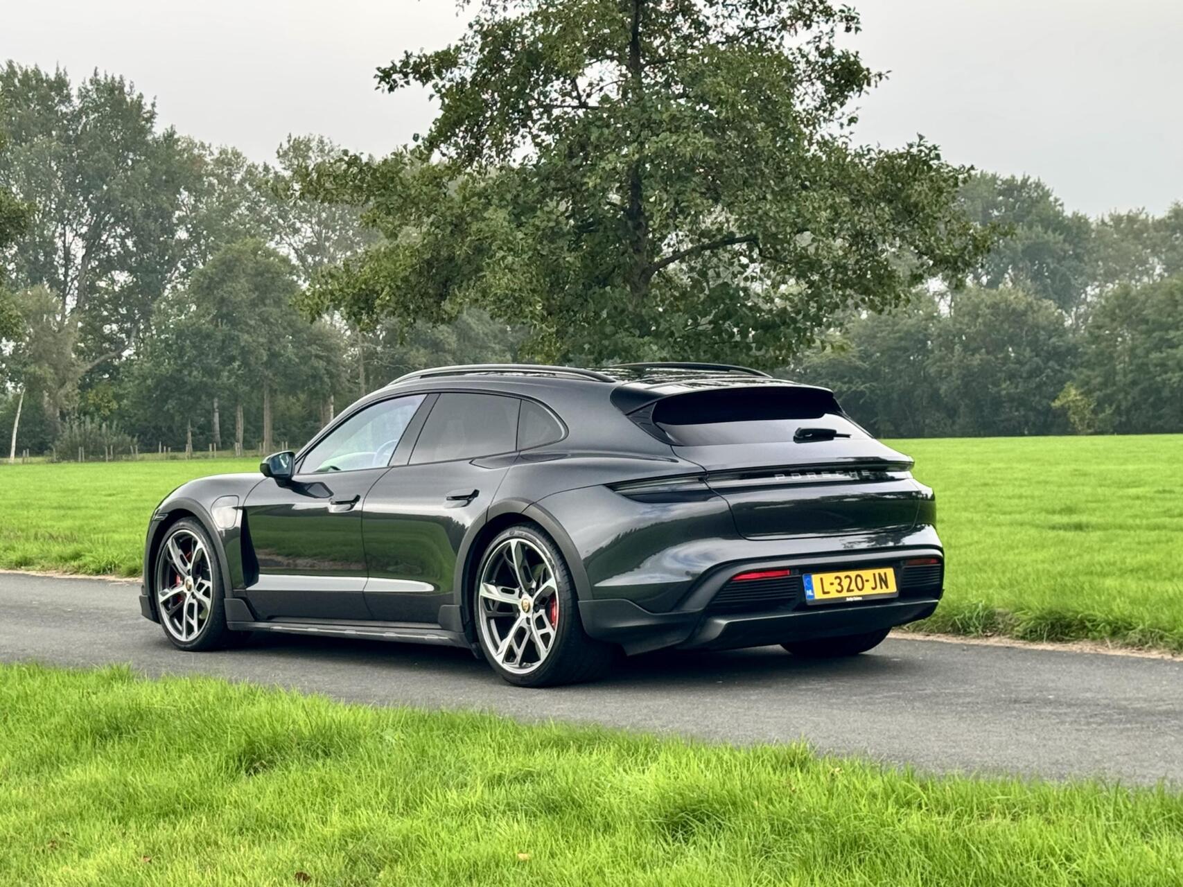 Foto van Porsche Taycan 4s