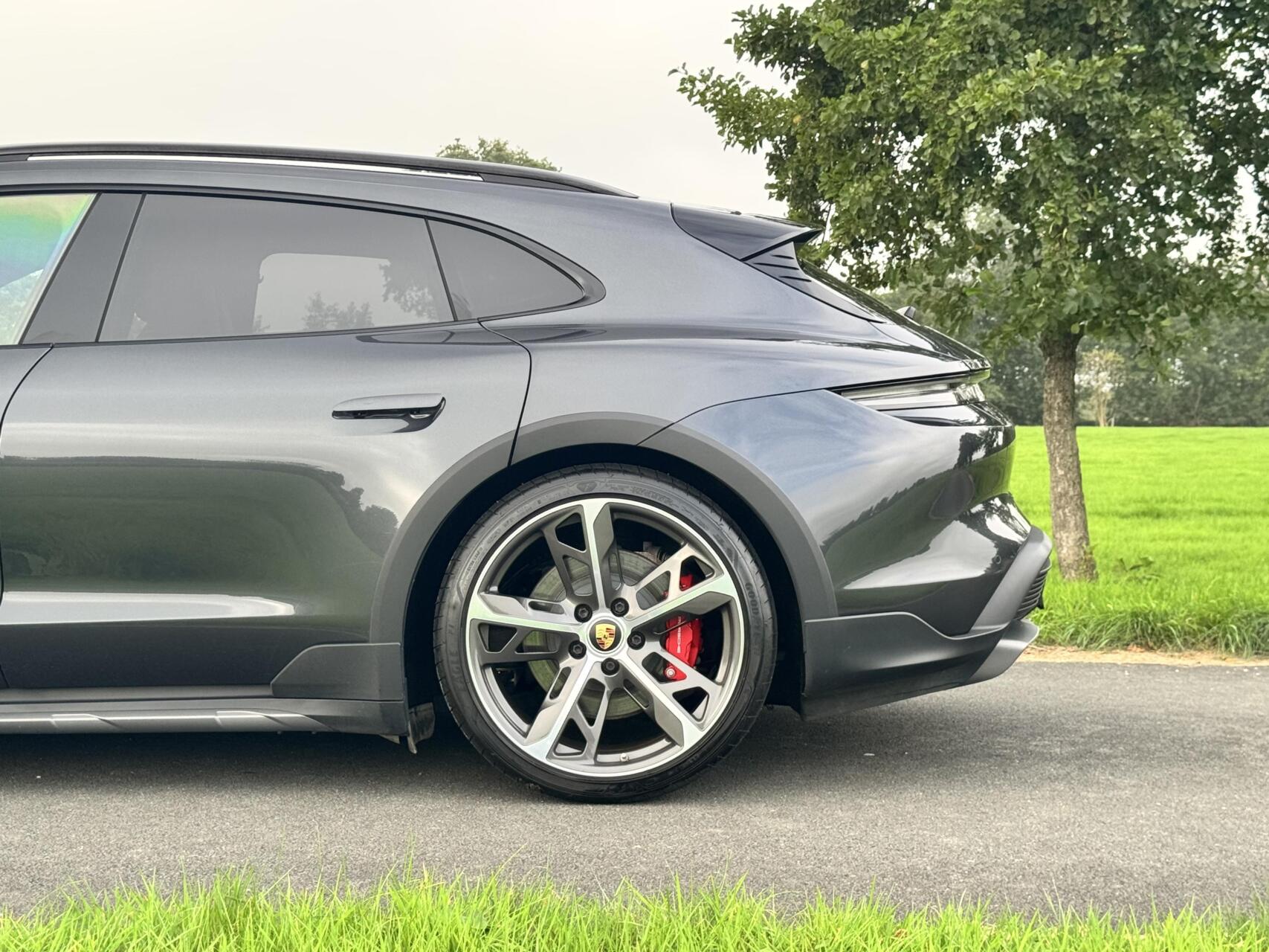 Foto van Porsche Taycan 4s