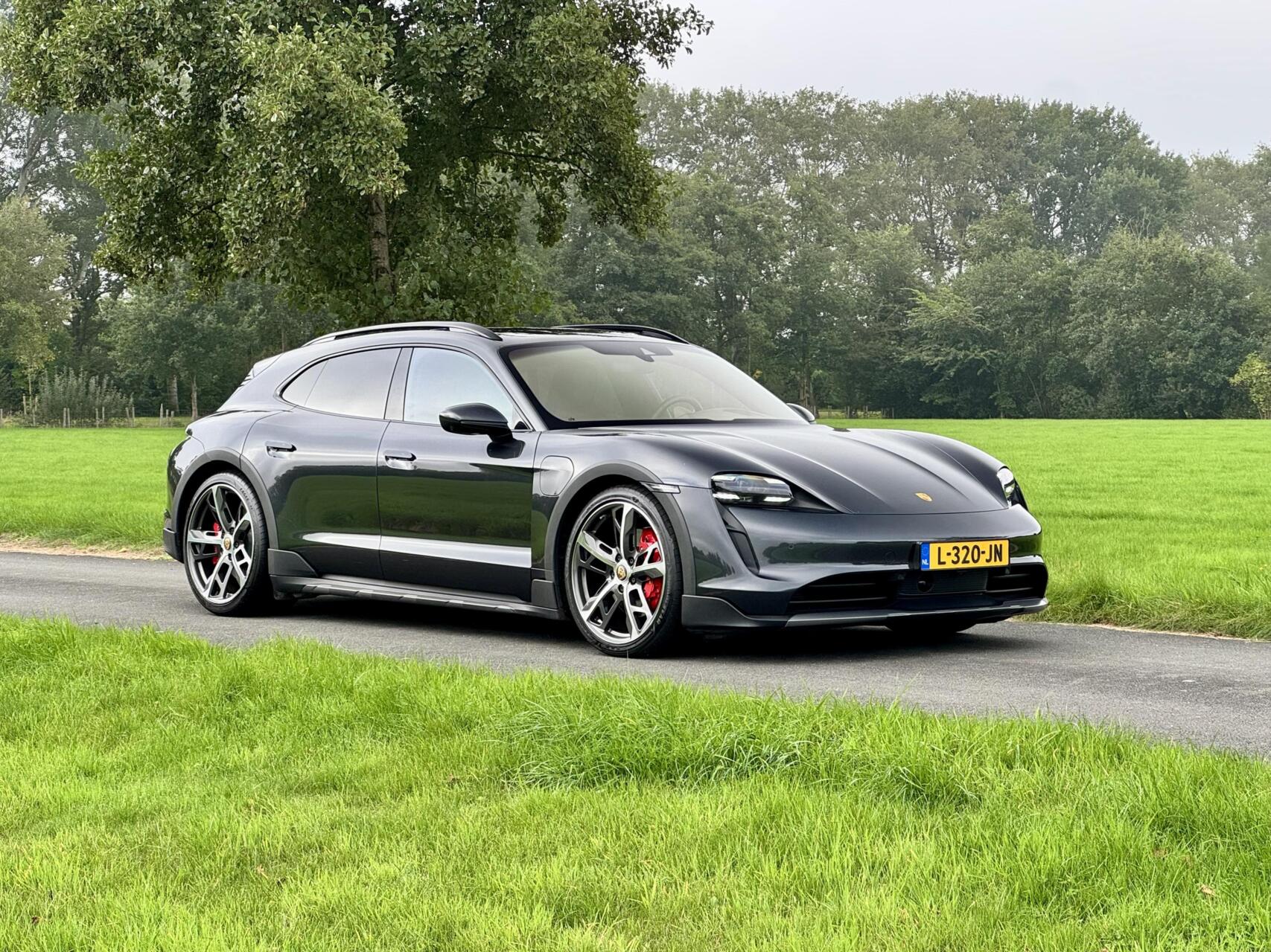 Foto van Porsche Taycan 4s