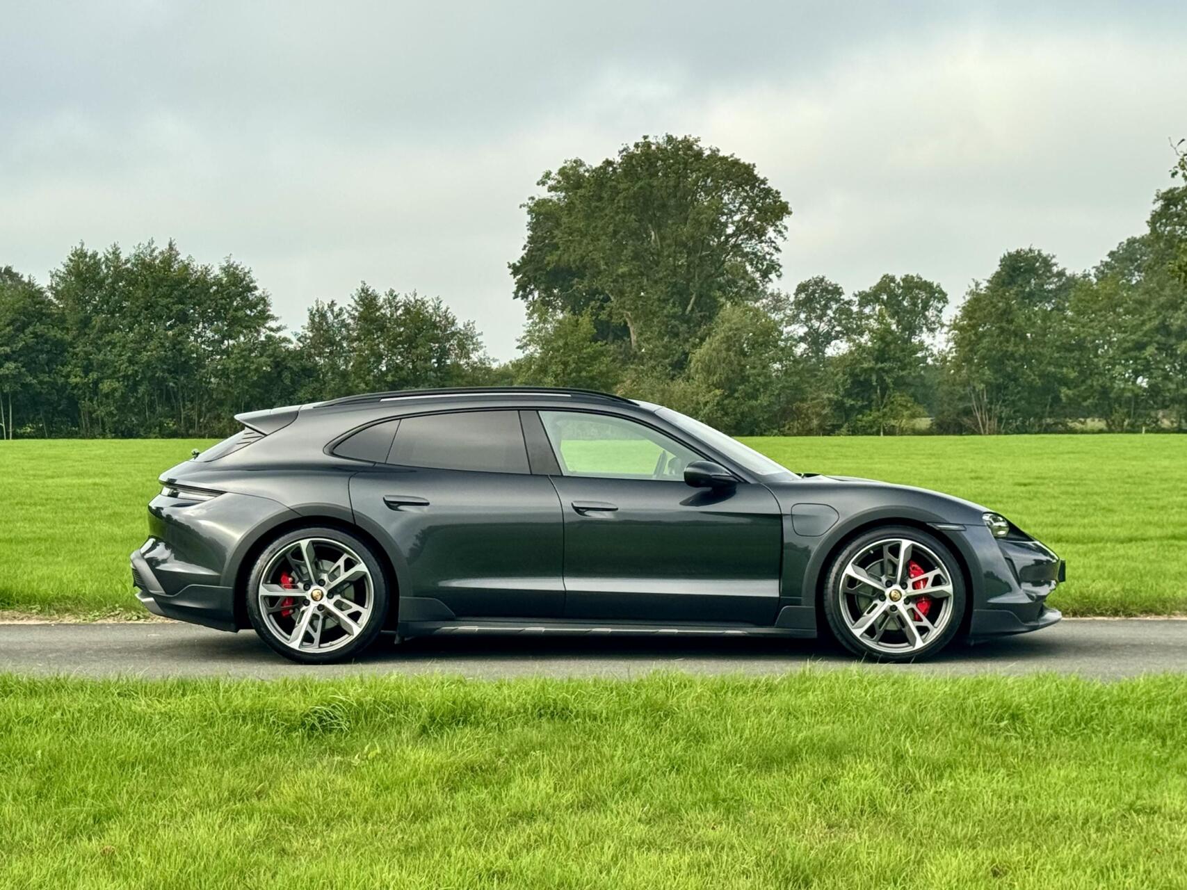 Foto van Porsche Taycan 4s