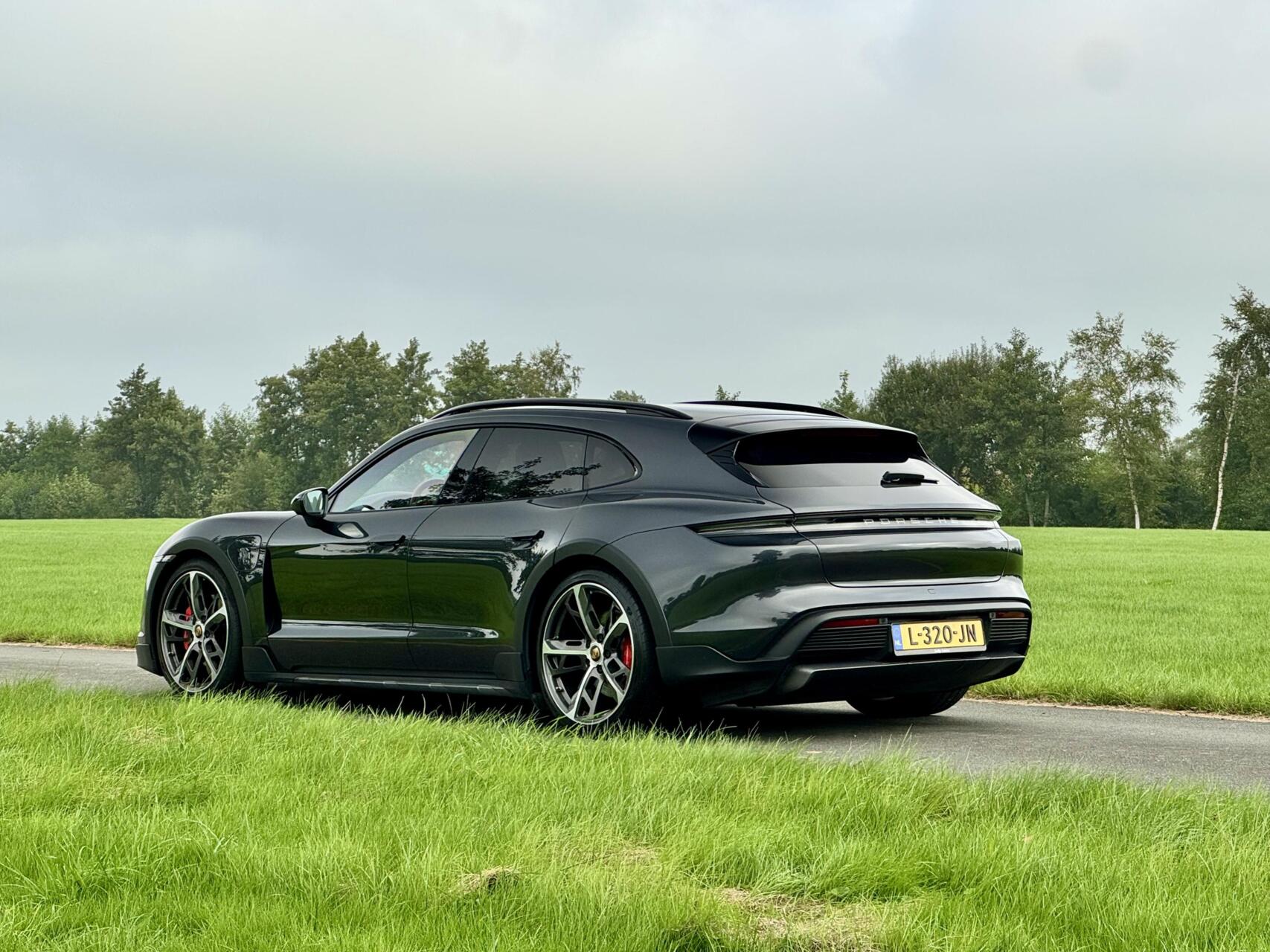 Foto van Porsche Taycan 4s