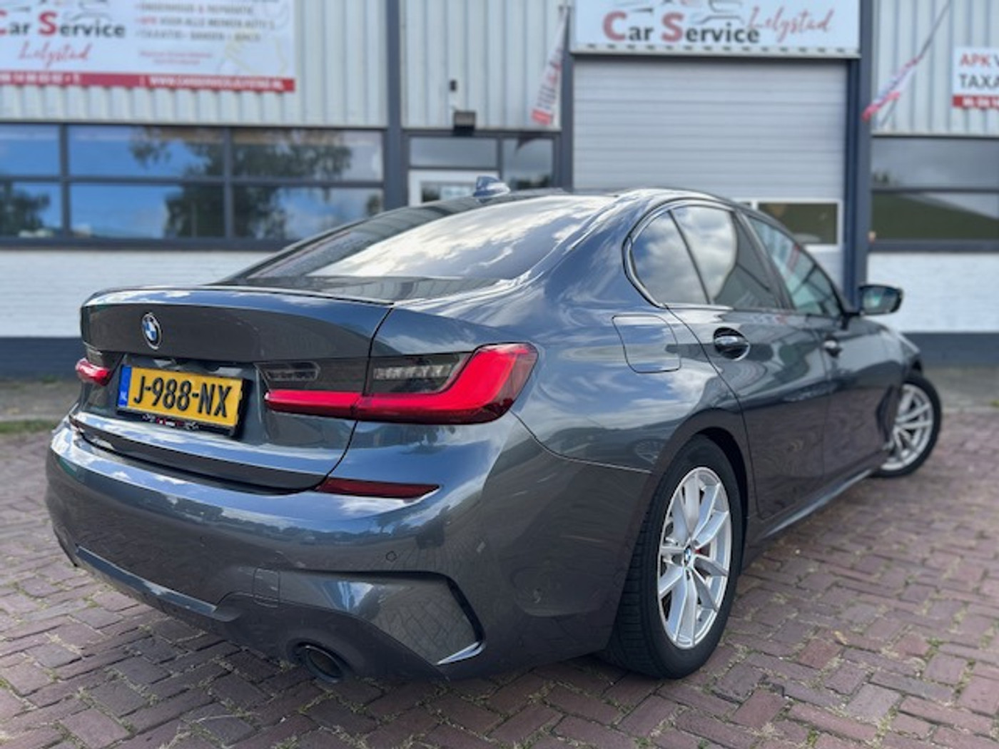 Foto van BMW 330e