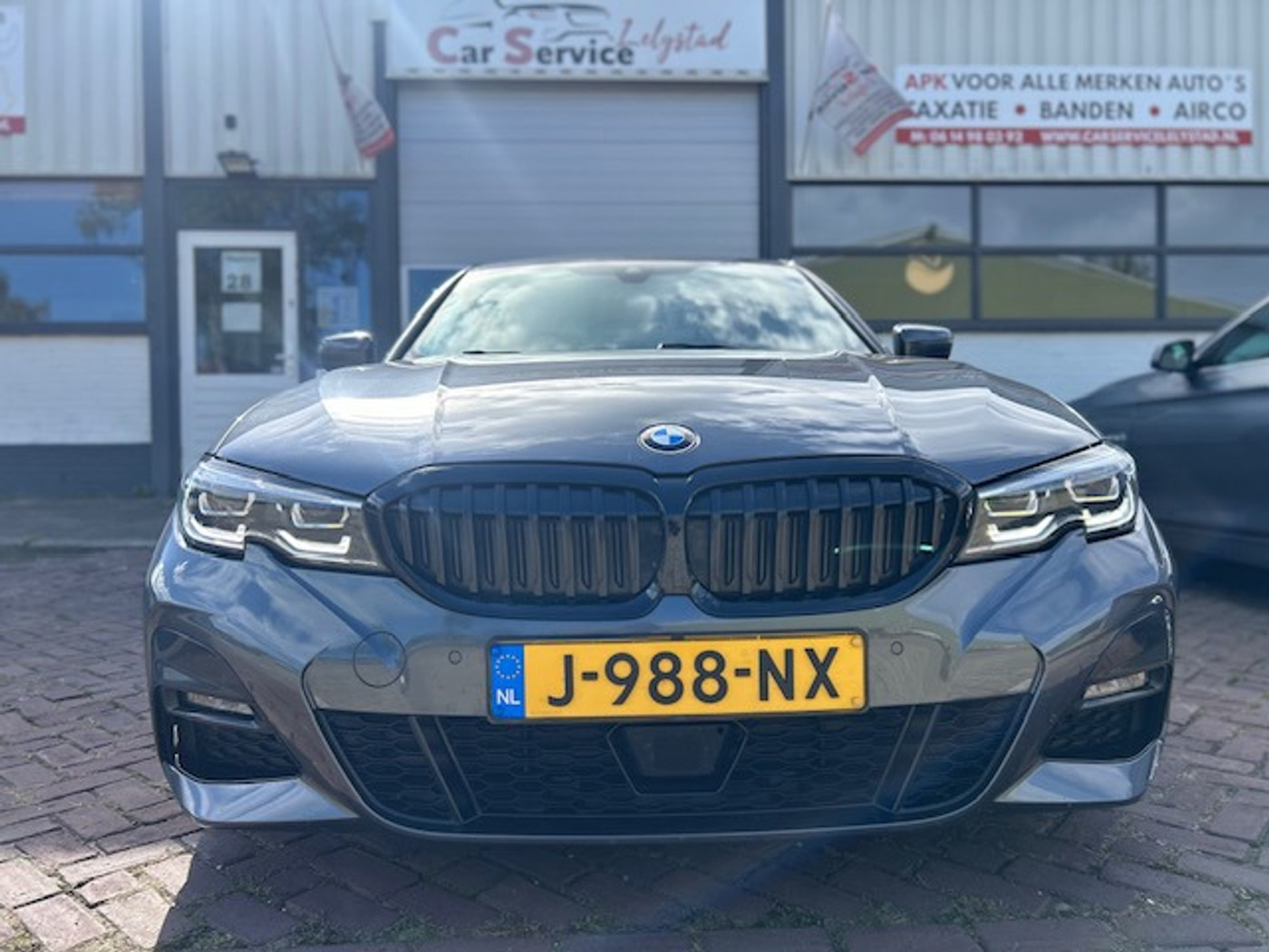 Foto van BMW 330e