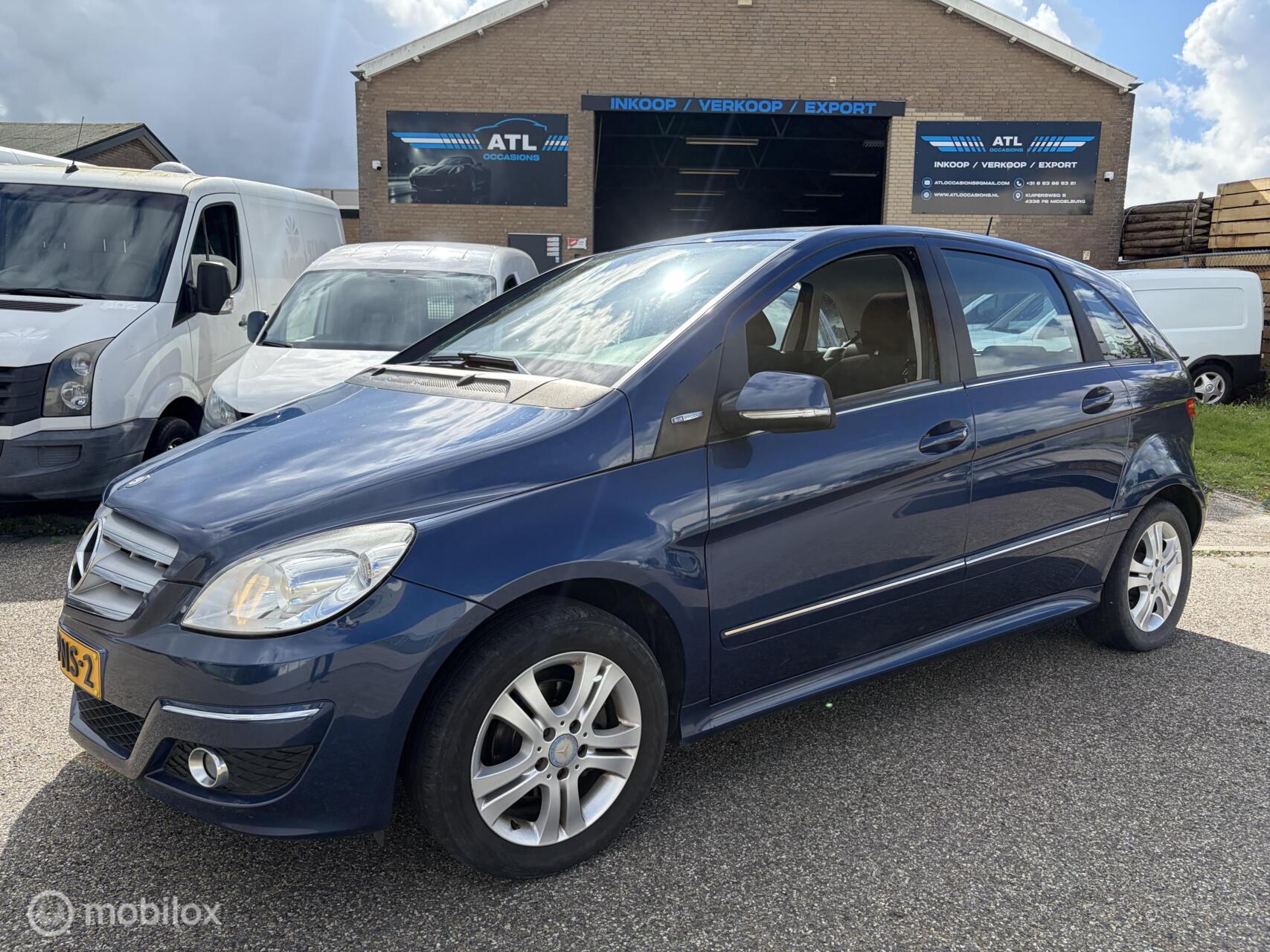 Foto van Mercedes-Benz B 180