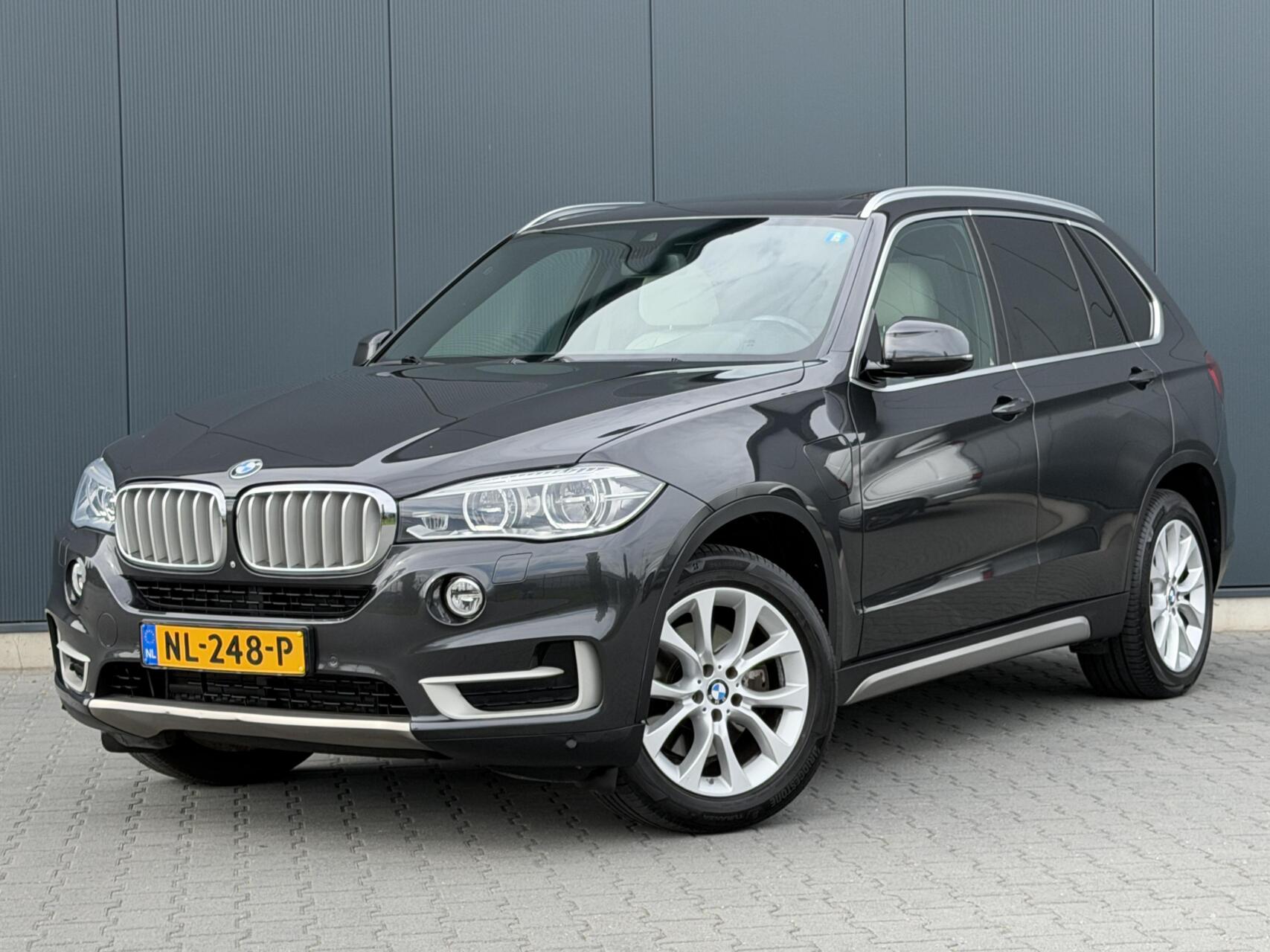 BMW X5 xDrive40e High Executive 2015 - voorkant