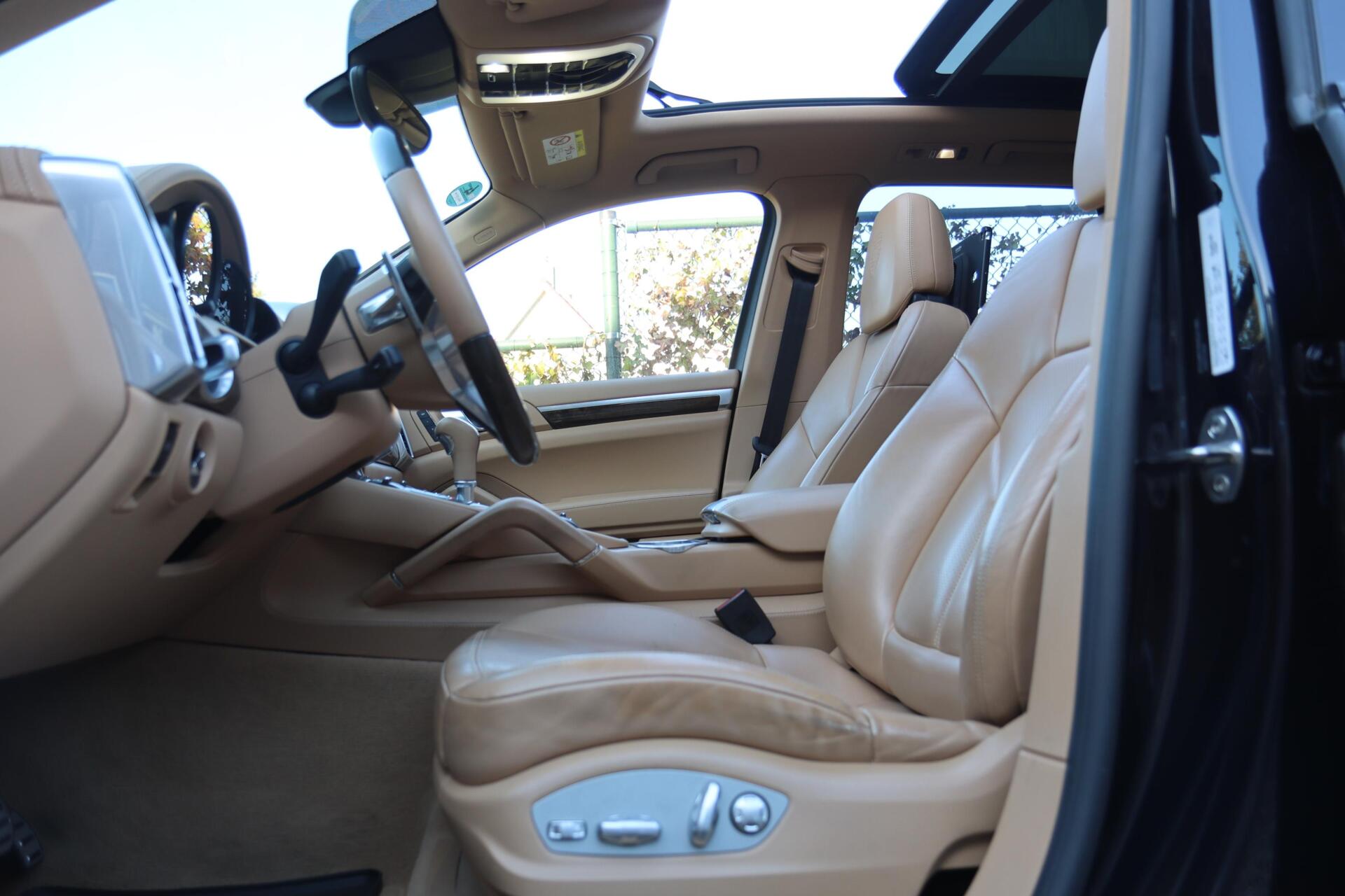 Foto van Porsche Cayenne S E-hybrid