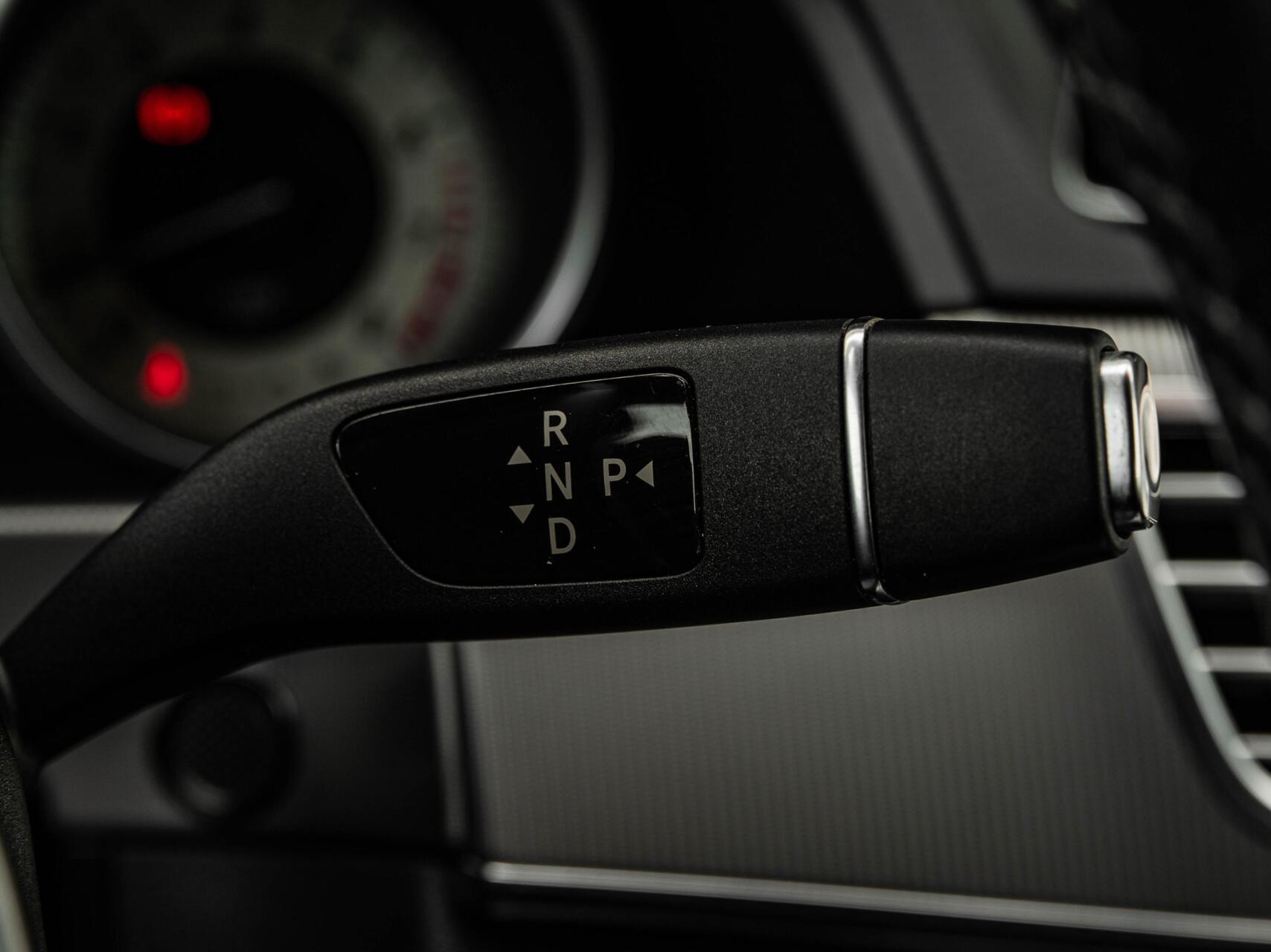 Foto van Mercedes-Benz E 200
