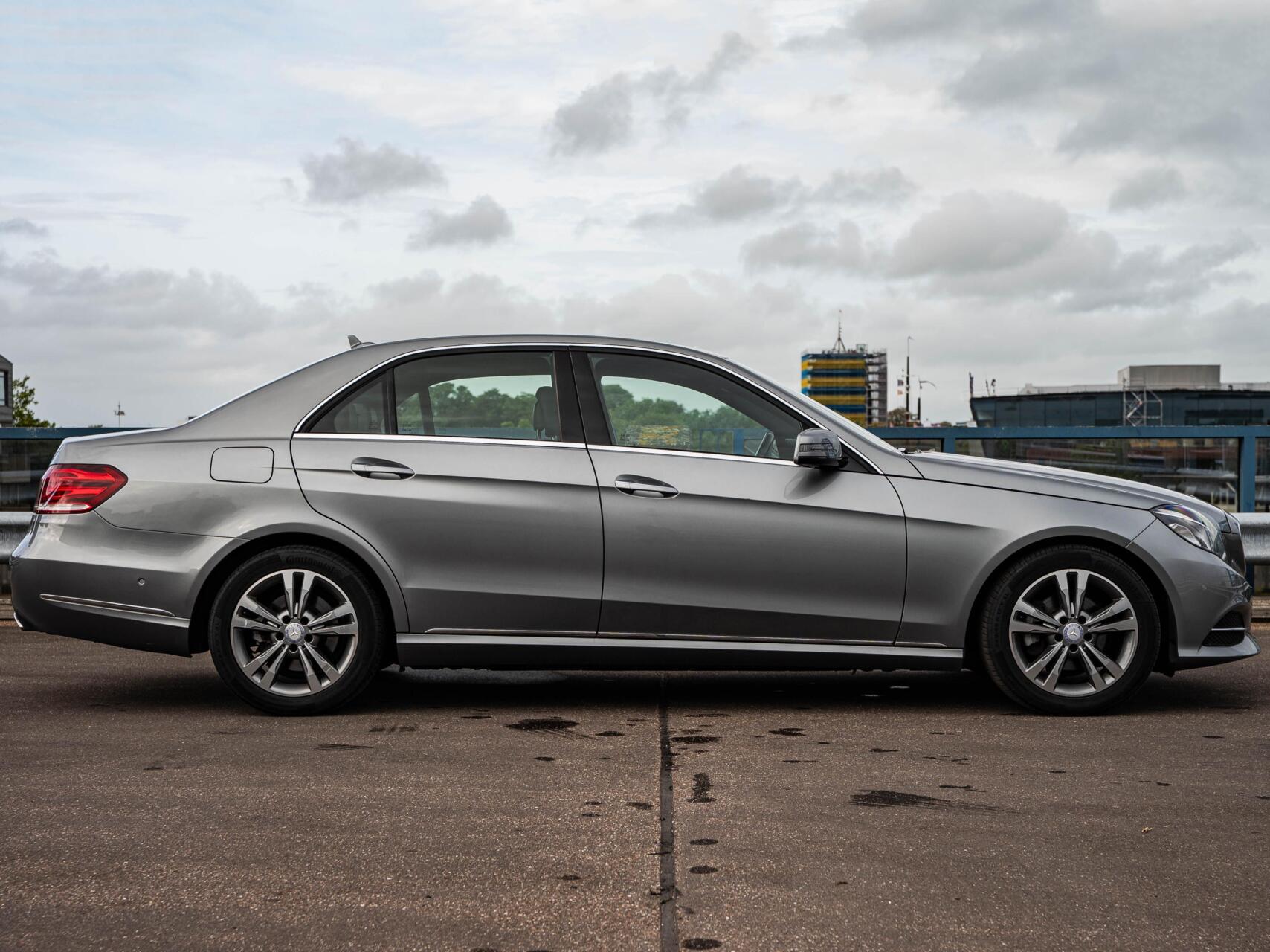 Foto van Mercedes-Benz E 200