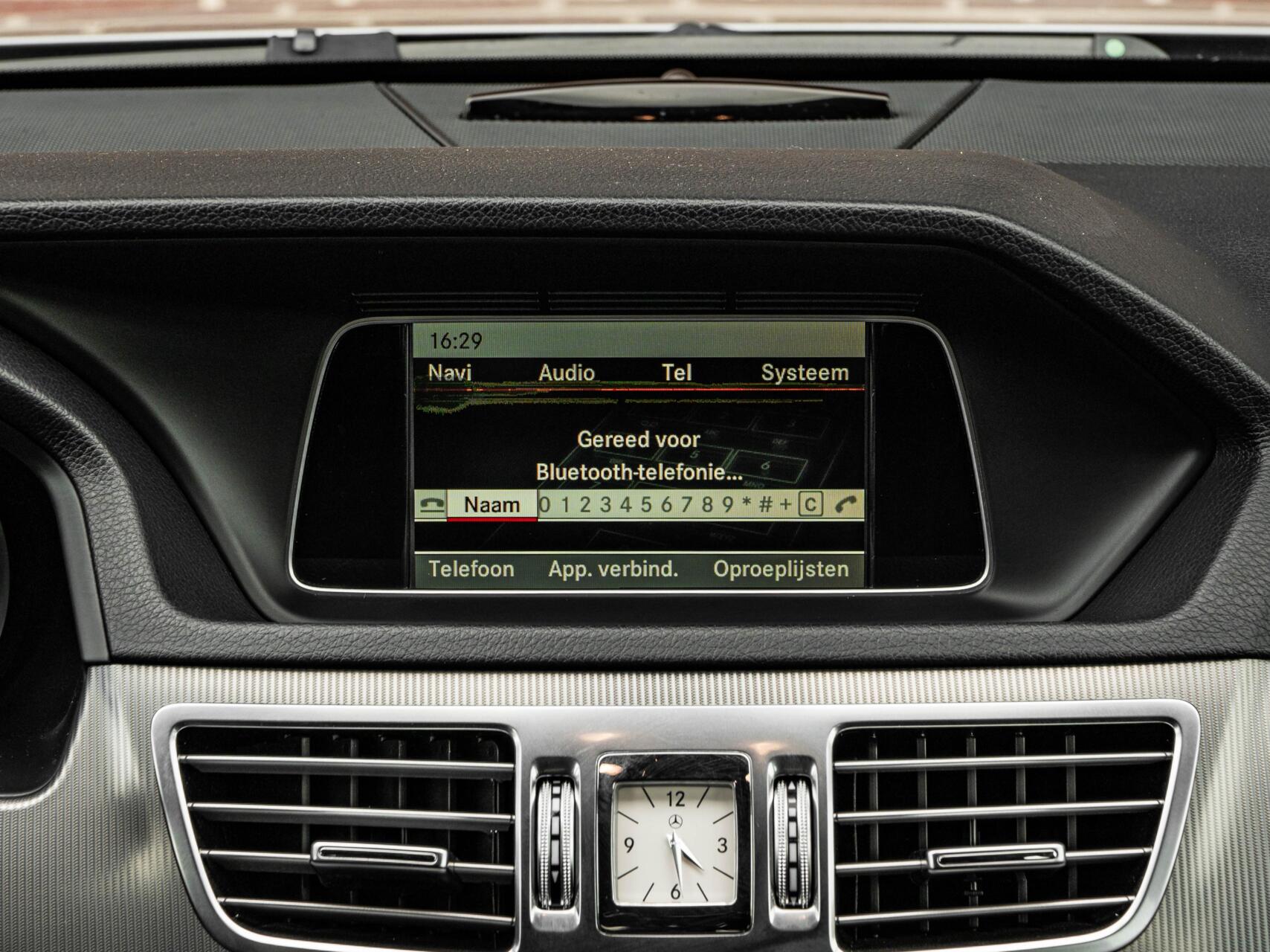 Foto van Mercedes-Benz E 200