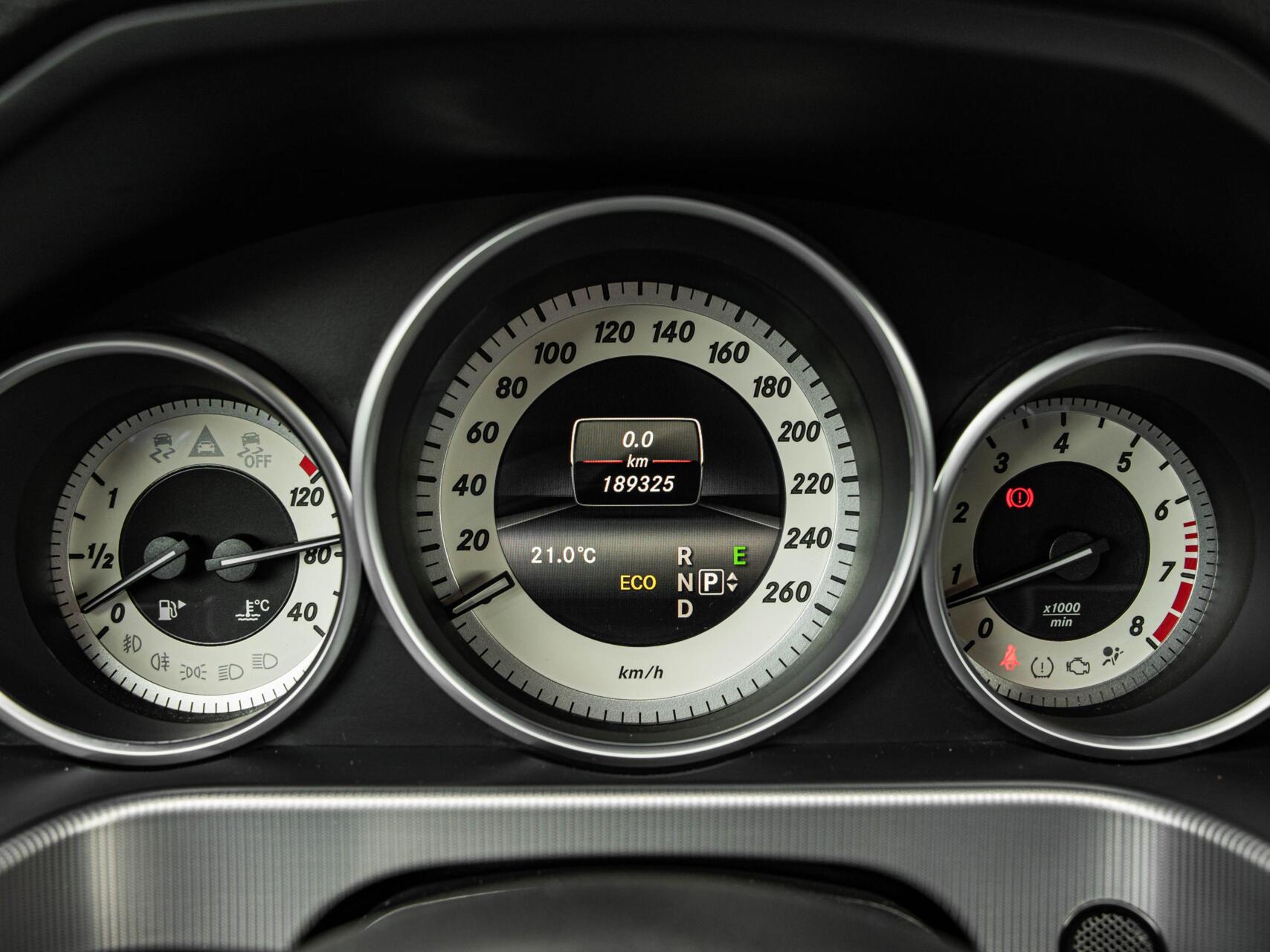 Foto van Mercedes-Benz E 200