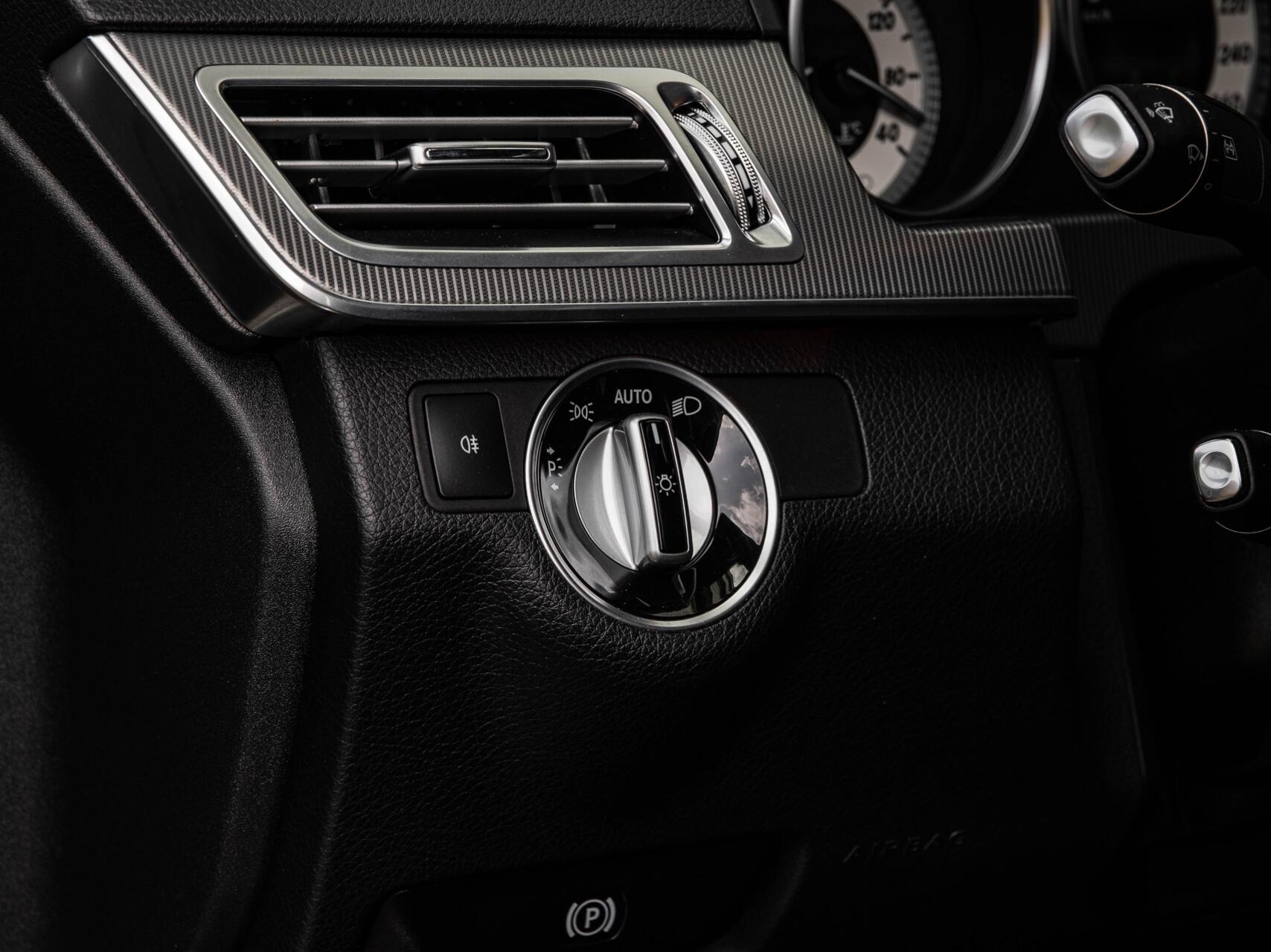 Foto van Mercedes-Benz E 200