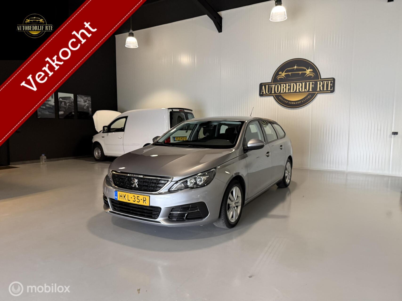 Peugeot 308 SW 1.2 PureTech Blue Lease Premium 2019 - voorkant