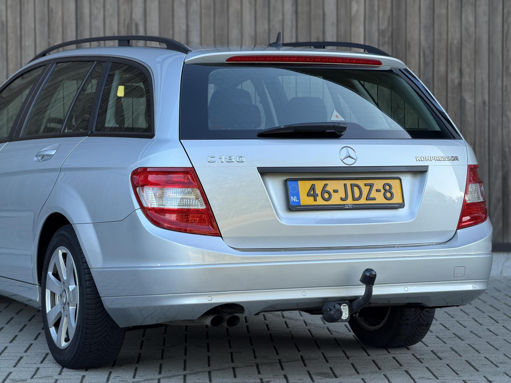 Foto van Mercedes-Benz C 180 Kompressor